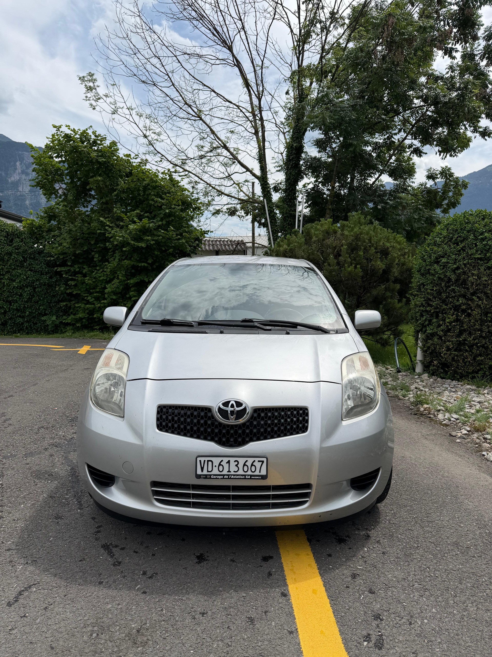 TOYOTA Yaris 1.3 Linea Sol-image-2