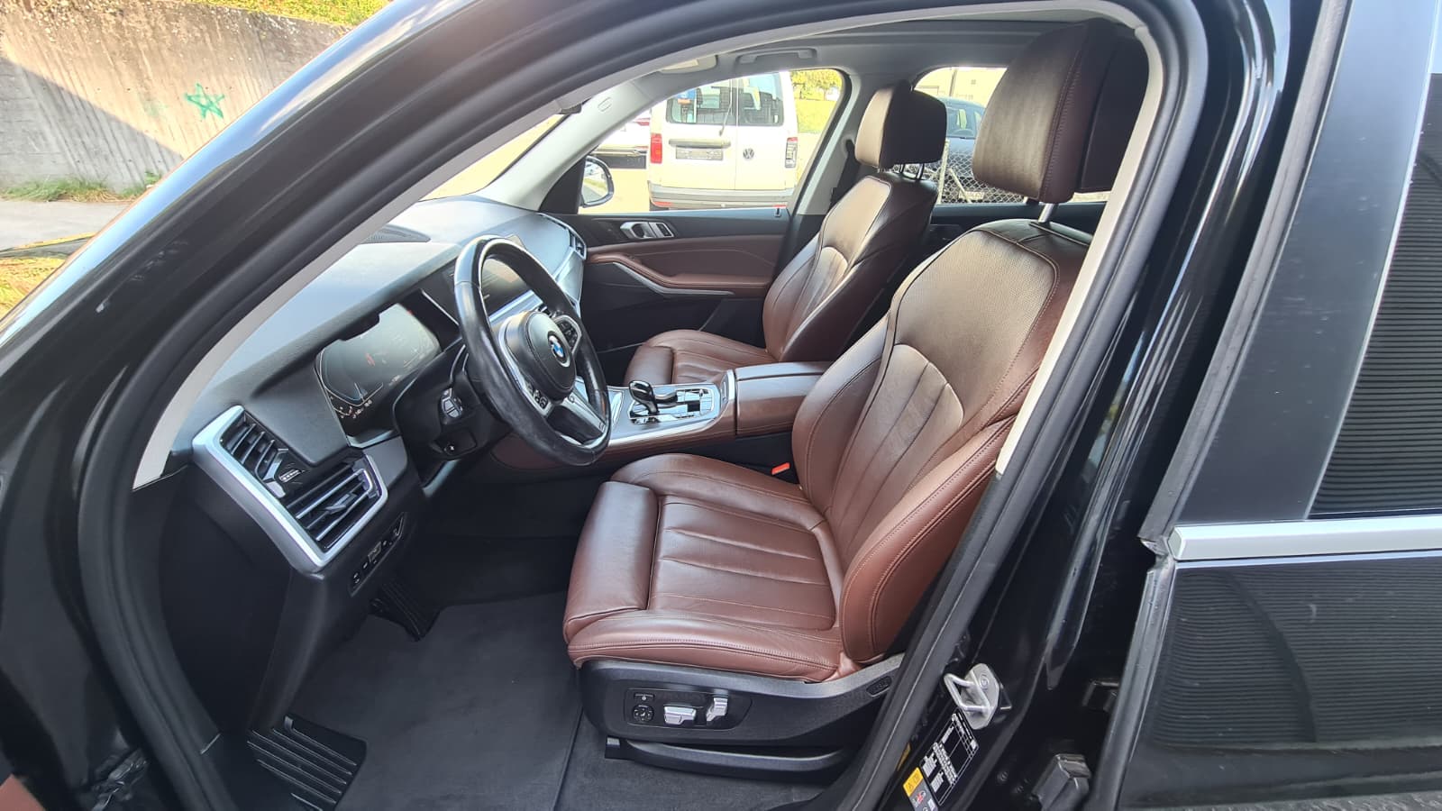 BMW X5 xDrive45e Steptronic ** 394 PS ** Voll-Leder ** Navi ** RF-Kamera 360° ** Panorama-Glasdach ** Sitzmemory ** Modell 2021 **-image-20