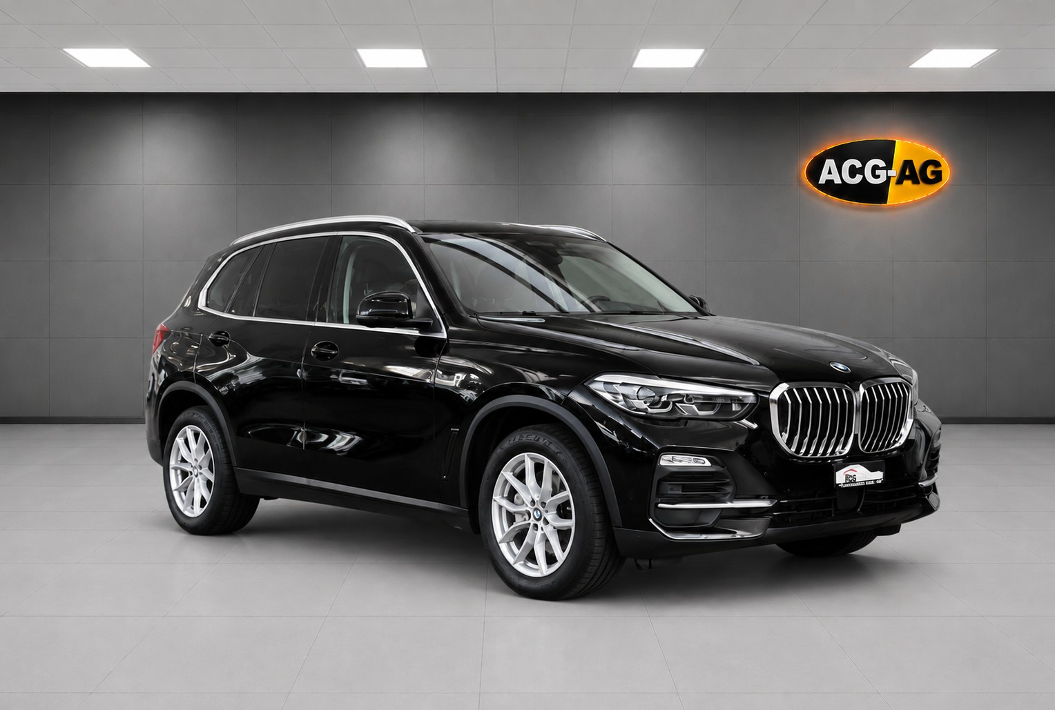 BMW X5 xDrive45e Steptronic ** 394 PS ** Voll-Leder ** Navi ** RF-Kamera 360° ** Panorama-Glasdach ** Sitzmemory ** Modell 2021 **-image-0
