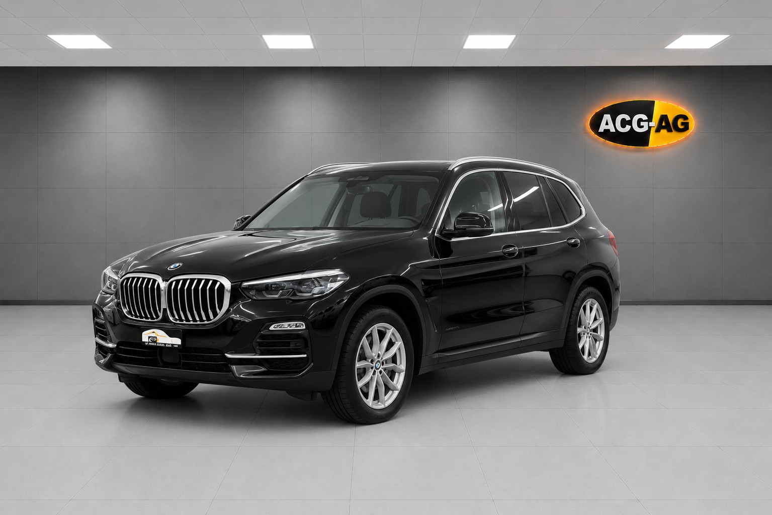 BMW X5 xDrive45e Steptronic ** 394 PS ** Voll-Leder ** Navi ** RF-Kamera 360° ** Panorama-Glasdach ** Sitzmemory ** Modell 2021 **-image-2