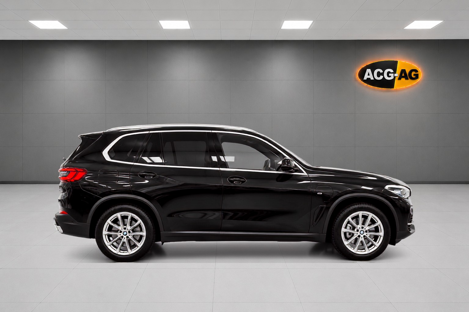 BMW X5 xDrive45e Steptronic ** 394 PS ** Voll-Leder ** Navi ** RF-Kamera 360° ** Panorama-Glasdach ** Sitzmemory ** Modell 2021 **-image-5