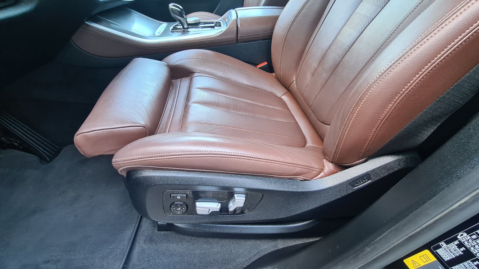 BMW X5 xDrive45e Steptronic ** 394 PS ** Voll-Leder ** Navi ** RF-Kamera 360° ** Panorama-Glasdach ** Sitzmemory ** Modell 2021 **-image-22