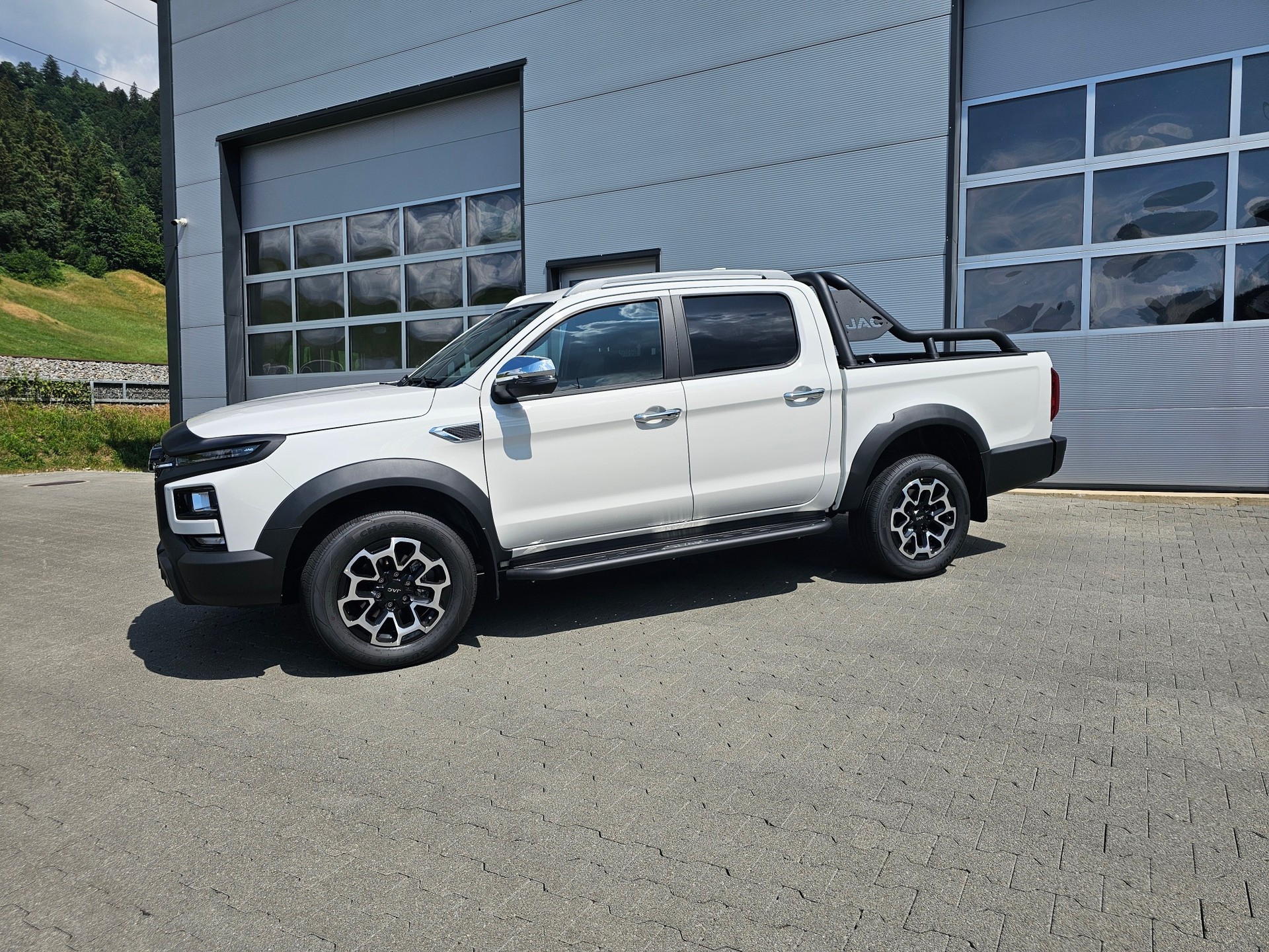 JAC T9EV 4x4 Luxury, 88kWh-image-1