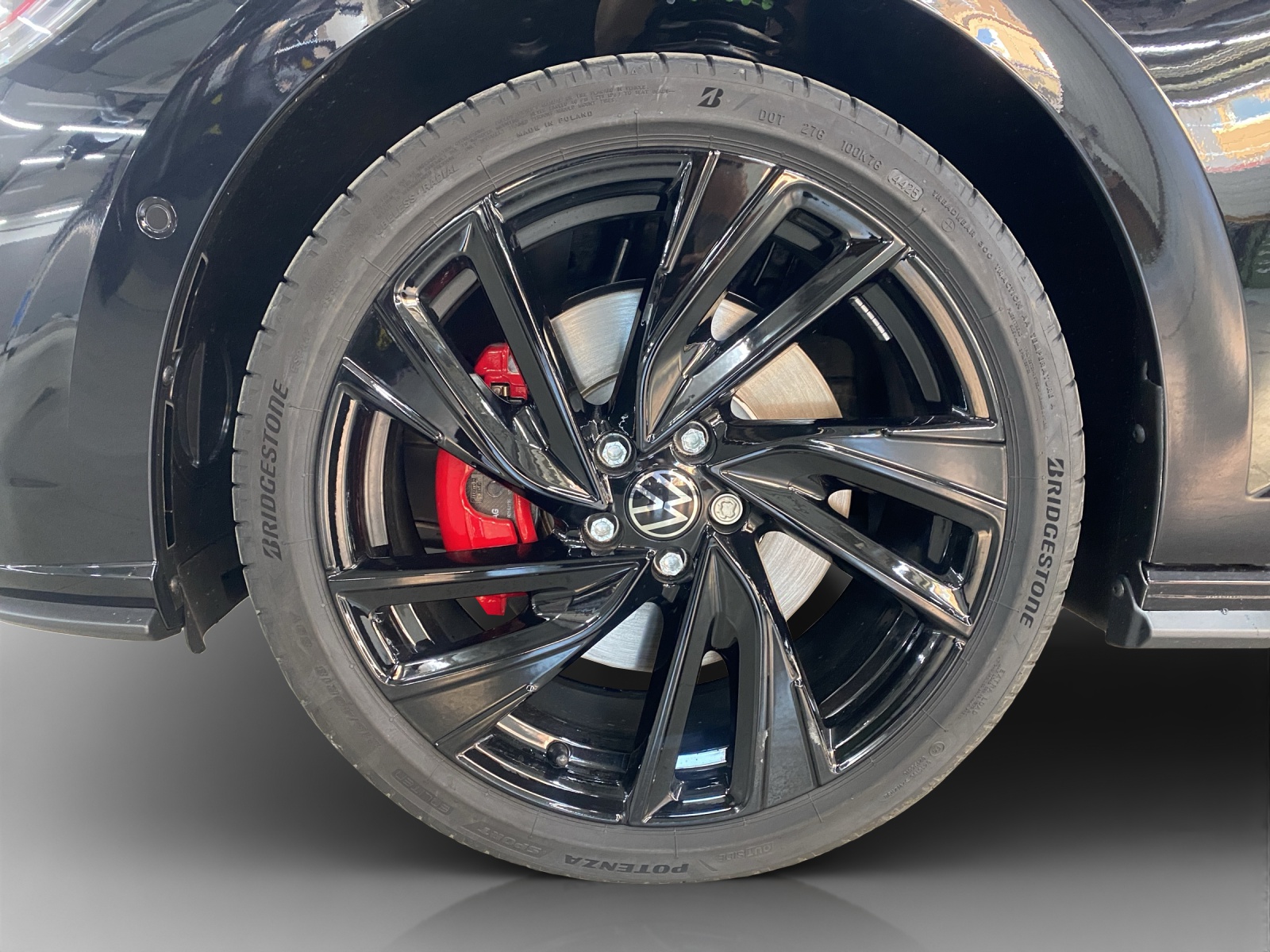 VW Polo 2.0 TSI GTI DSG-image-15
