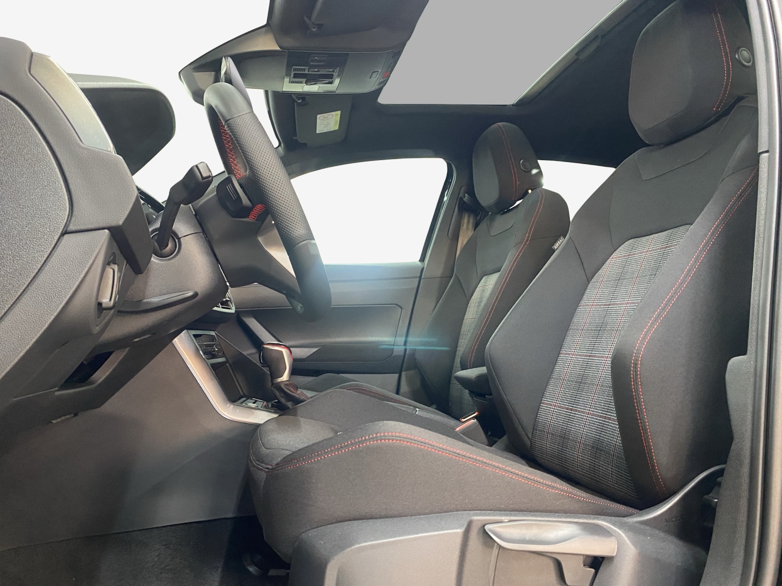 VW Polo 2.0 TSI GTI DSG-image-7