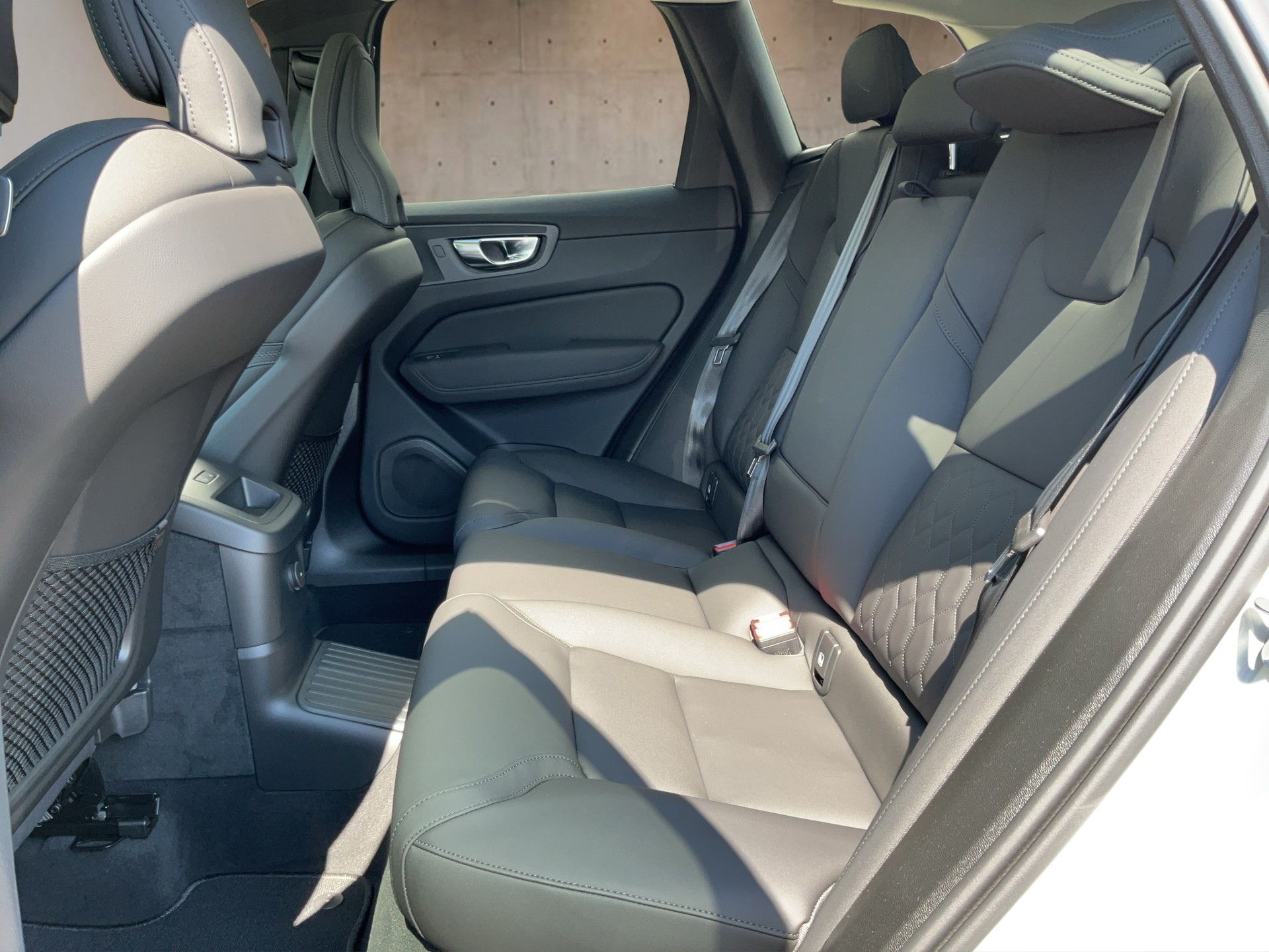 VOLVO XC60 2.0 T6 TE Ultra Dark eAWD-image-11