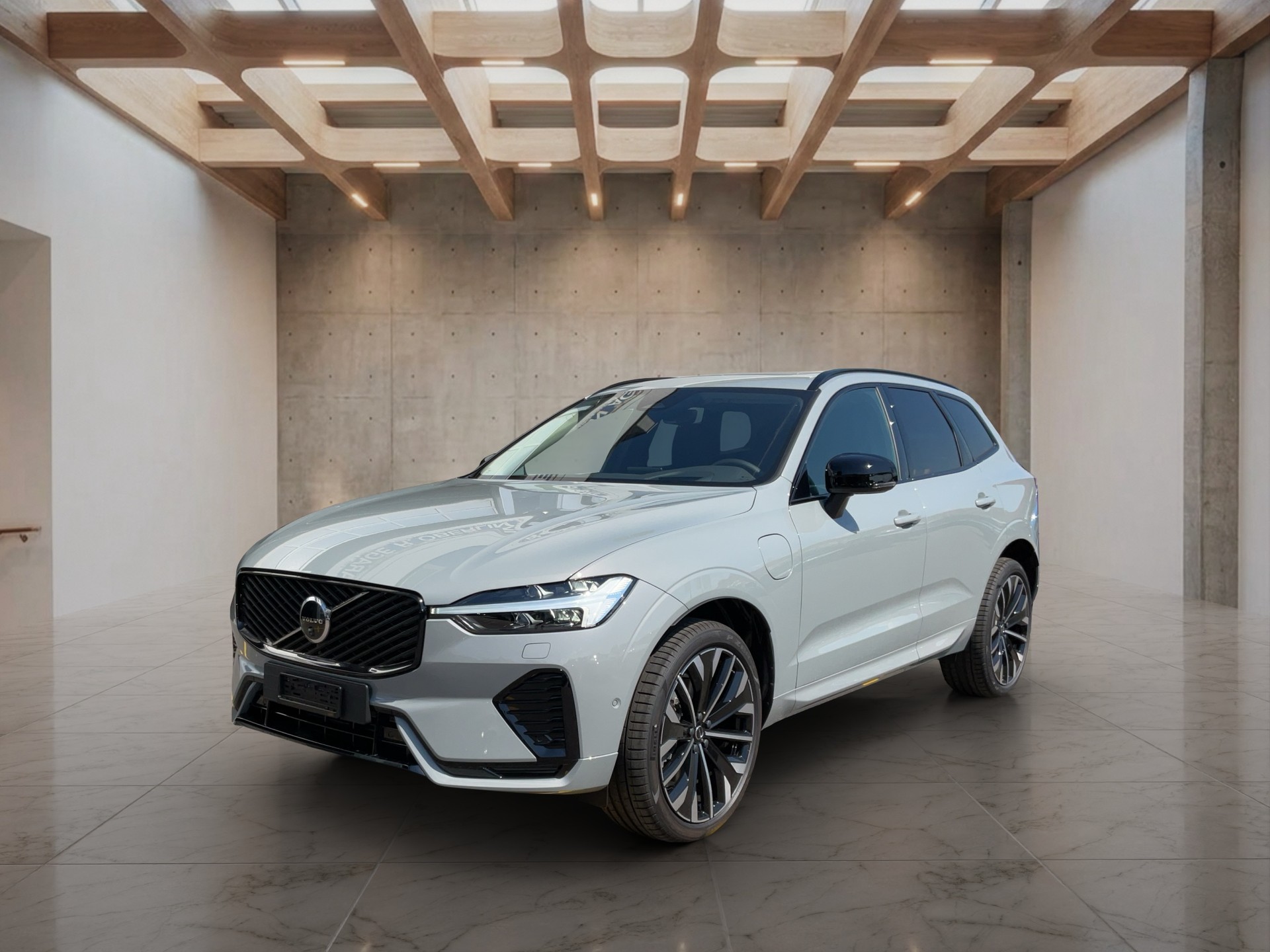 VOLVO XC60 2.0 T6 TE Ultra Dark eAWD-image-0