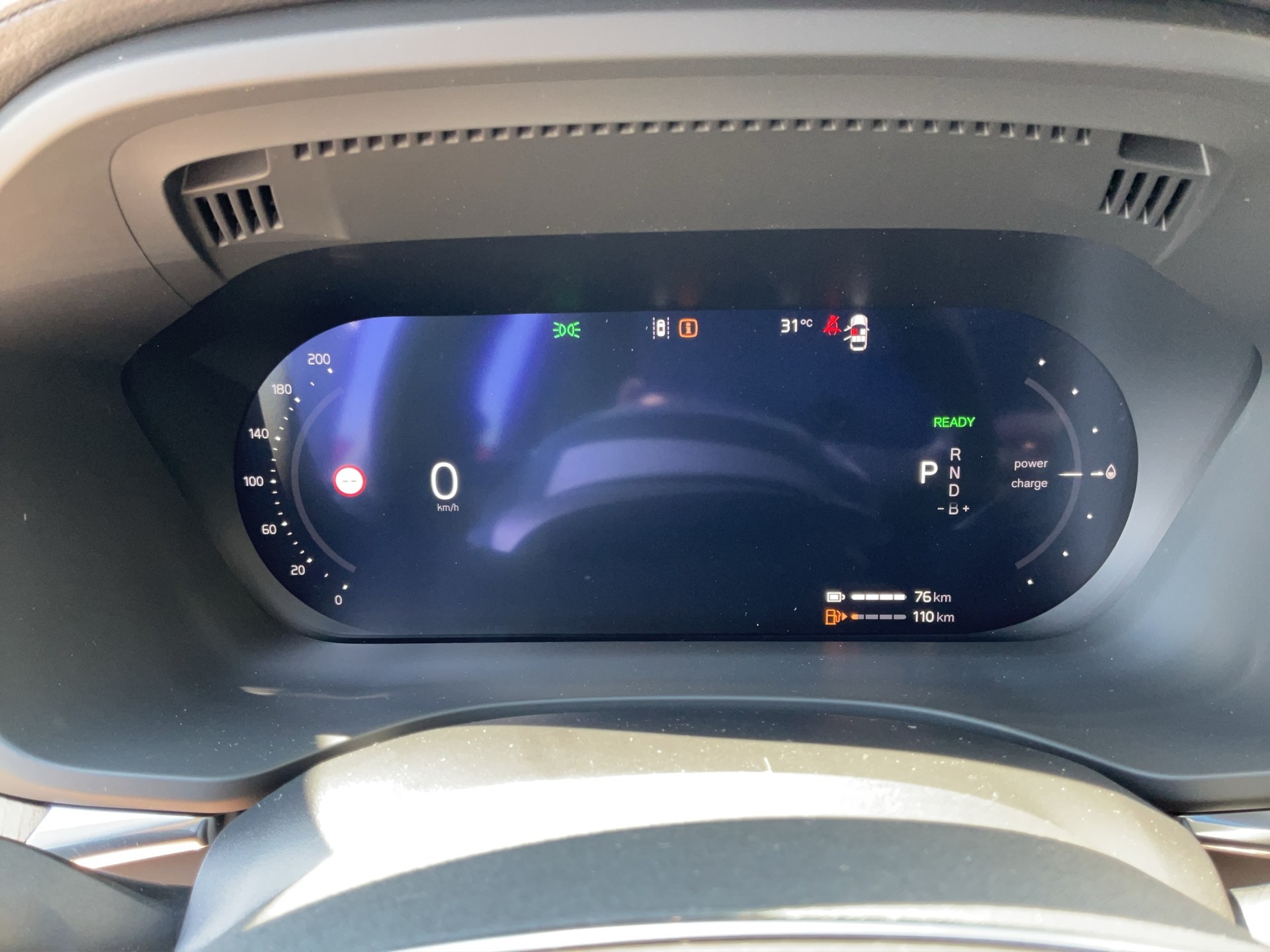 VOLVO XC60 2.0 T6 TE Ultra Dark eAWD-image-16