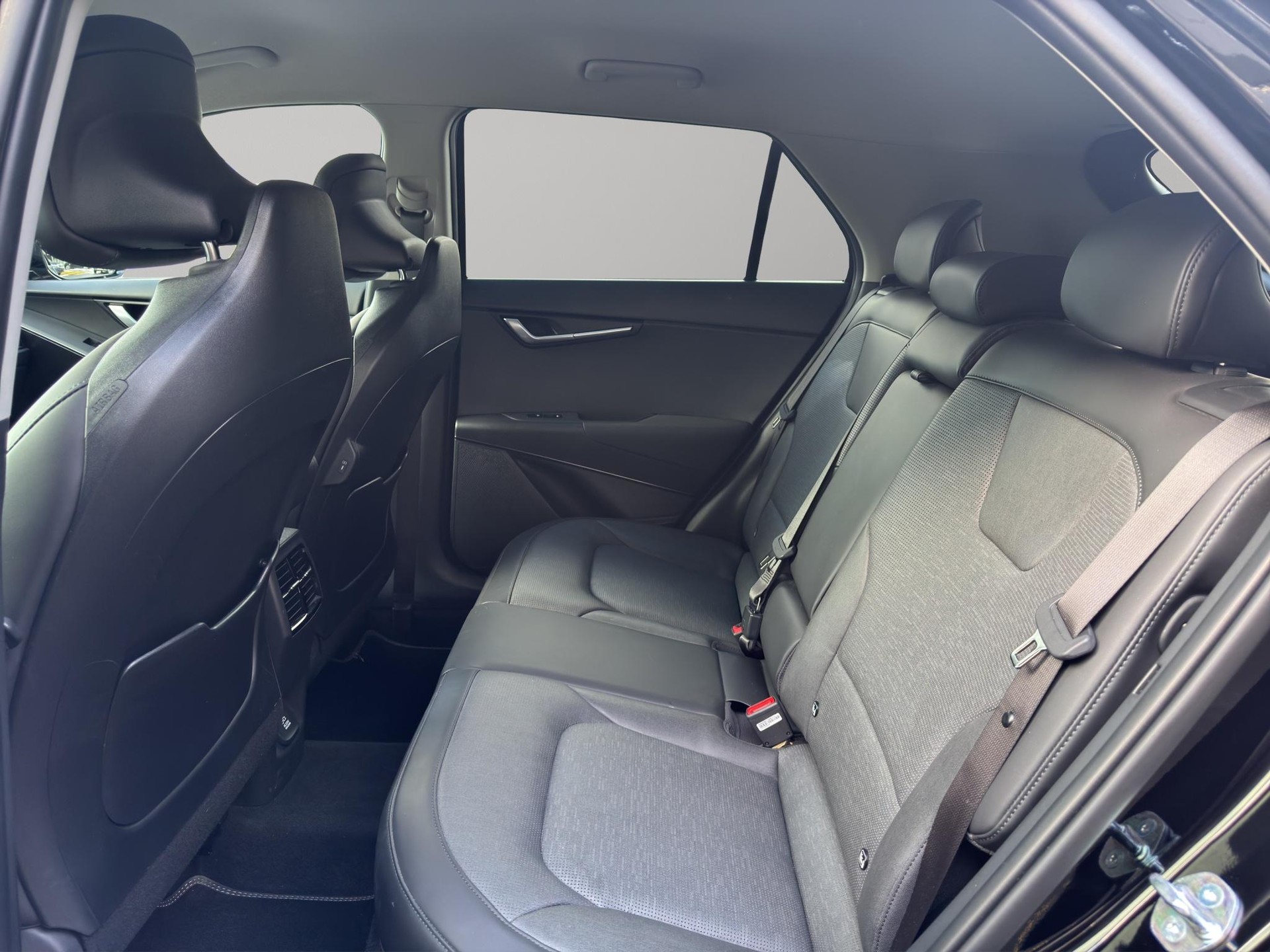 KIA Niro 1.6 GDi Plug-in Hybrid Style-image-8