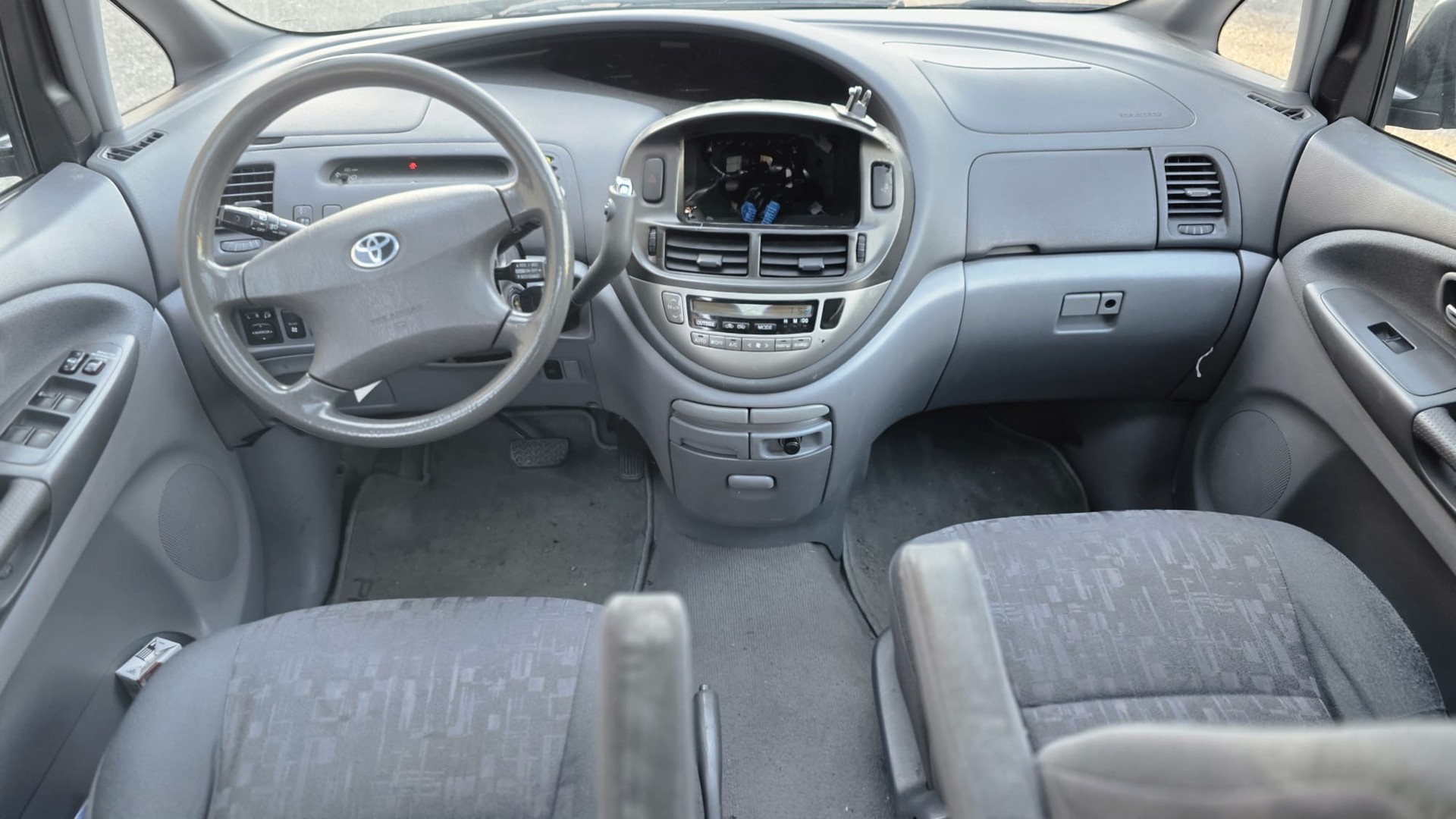 TOYOTA Previa 2.4 Linea Sol-image-10