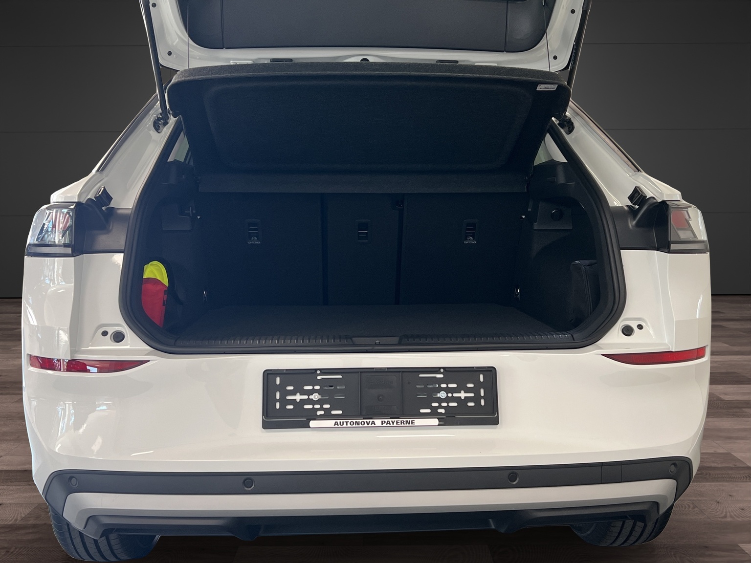 VW T-Roc 1.5 eTSI mHEV Life DSG-image-12