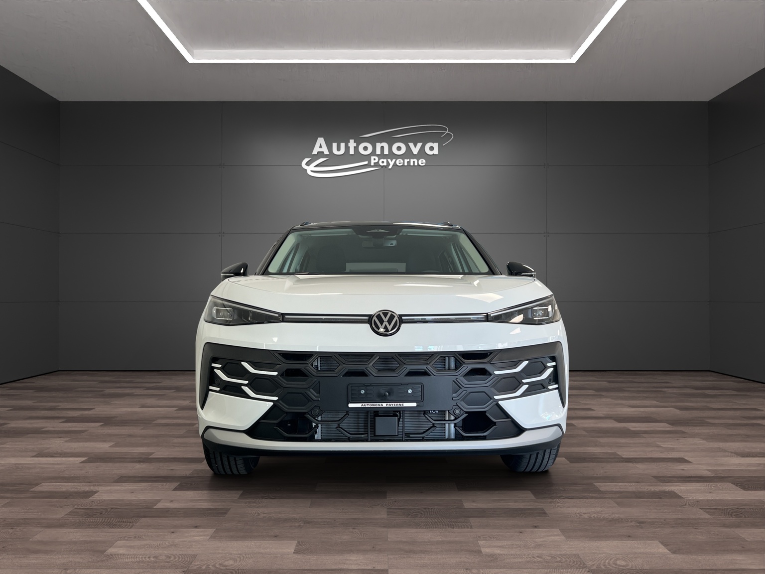 VW T-Roc 1.5 eTSI mHEV Life DSG-image-1