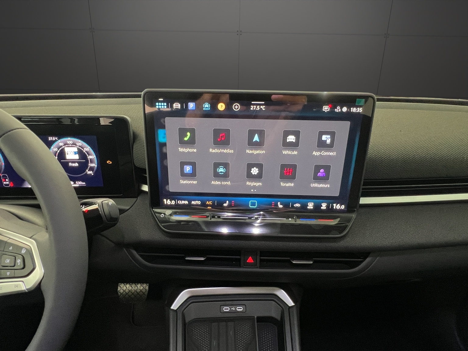 VW T-Roc 1.5 eTSI mHEV Life DSG-image-10