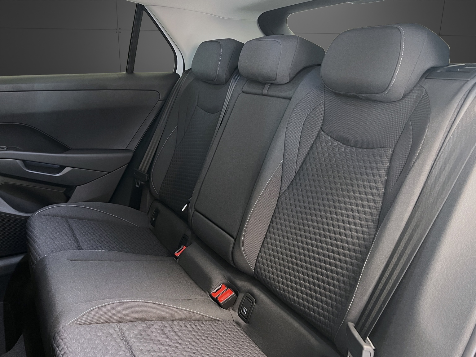 VW T-Roc 1.5 eTSI mHEV Life DSG-image-8
