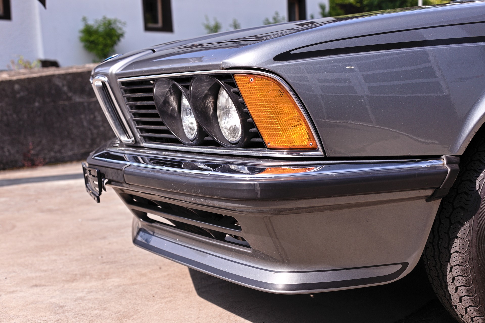 BMW CSI-image-2