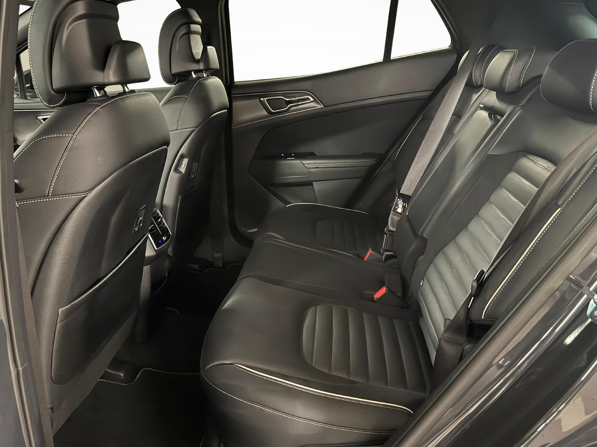 KIA Sportage 1.6 T-GDi PHEV GT-Line-image-12