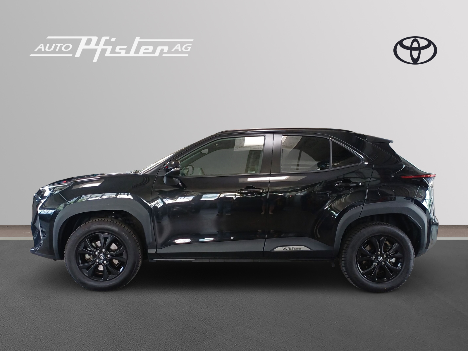 TOYOTA Yaris Cross 1.5 VVT-i HSD Trend AWD-i-image-2