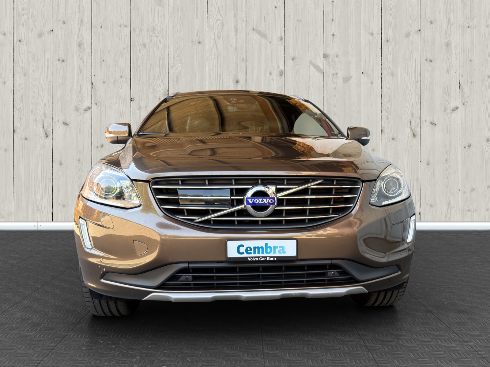 VOLVO XC60 D5 AWD Summum Geartronic-image-1