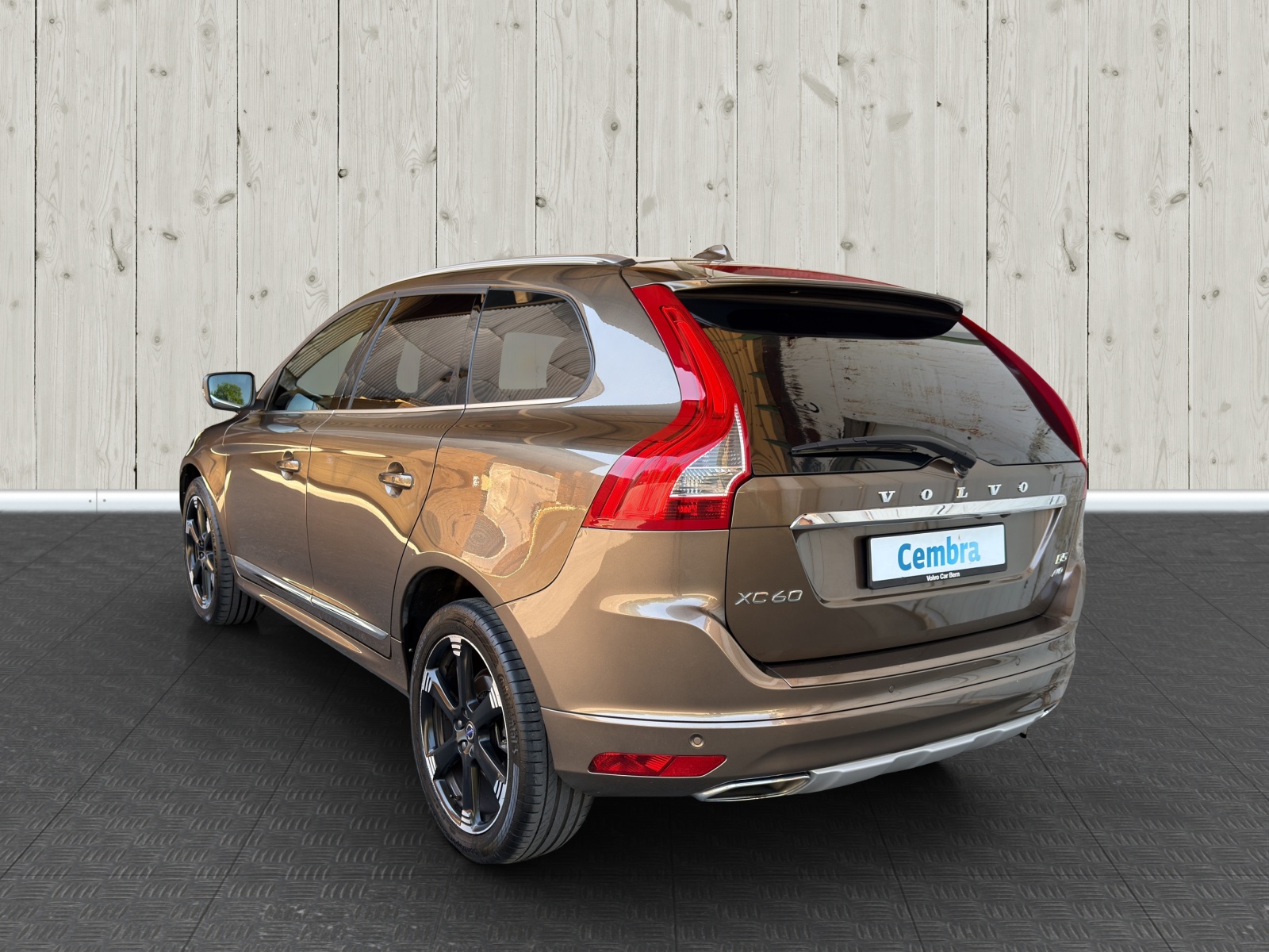 VOLVO XC60 D5 AWD Summum Geartronic-image-4