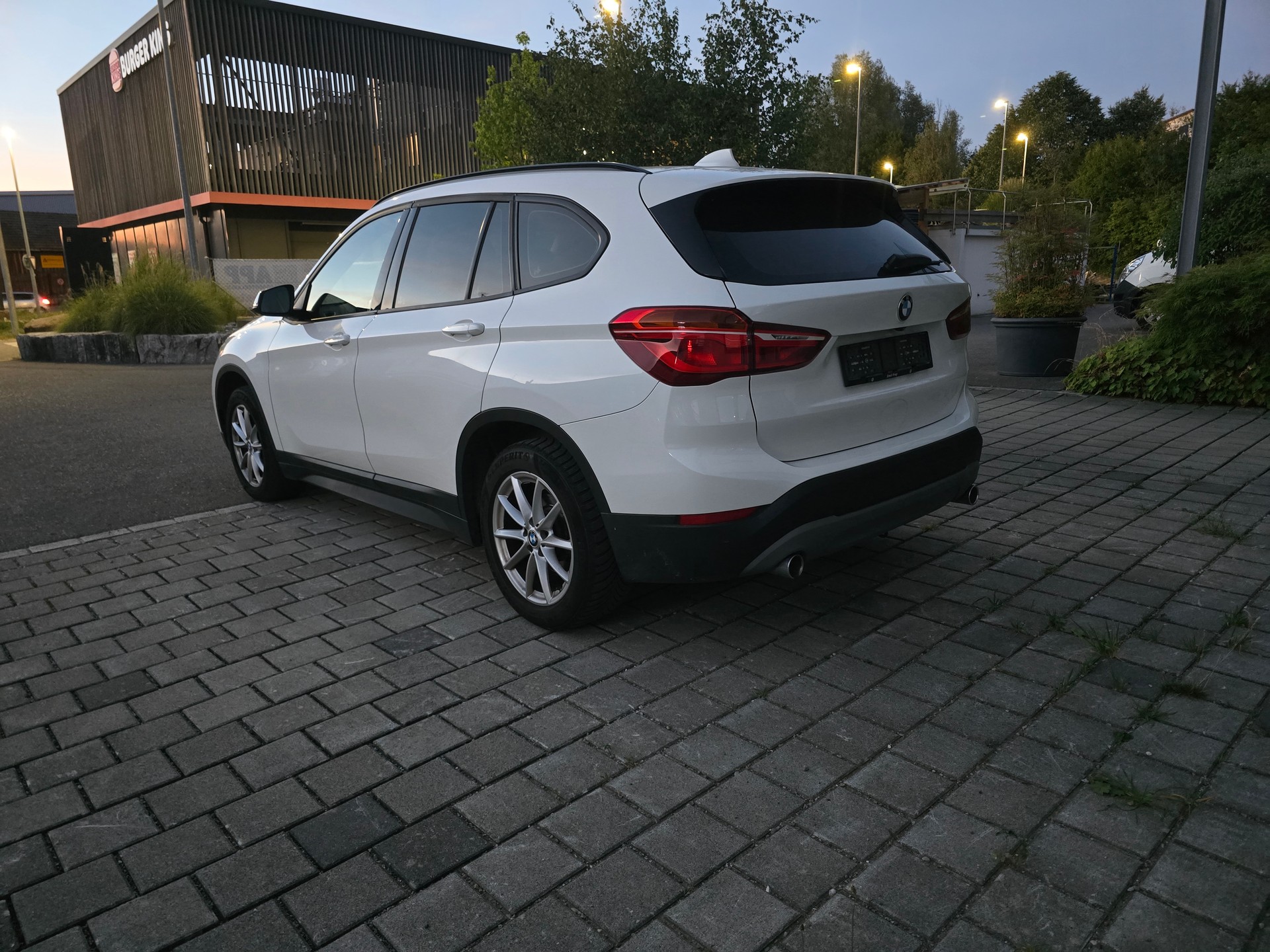 BMW X1 xDrive 18d Steptronic-image-6