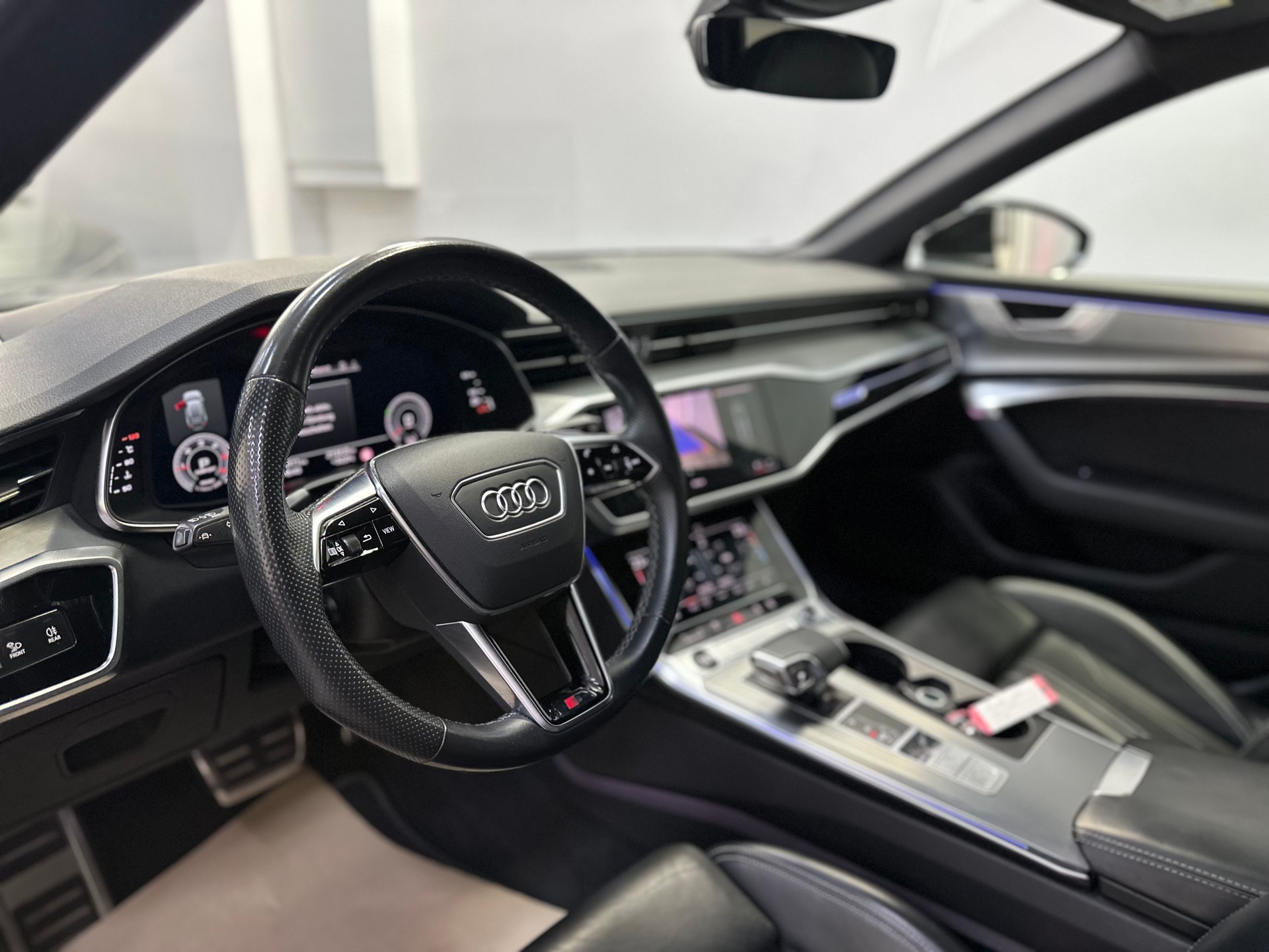 AUDI A6 Avant 40 TDI quattro S-tronic-image-15
