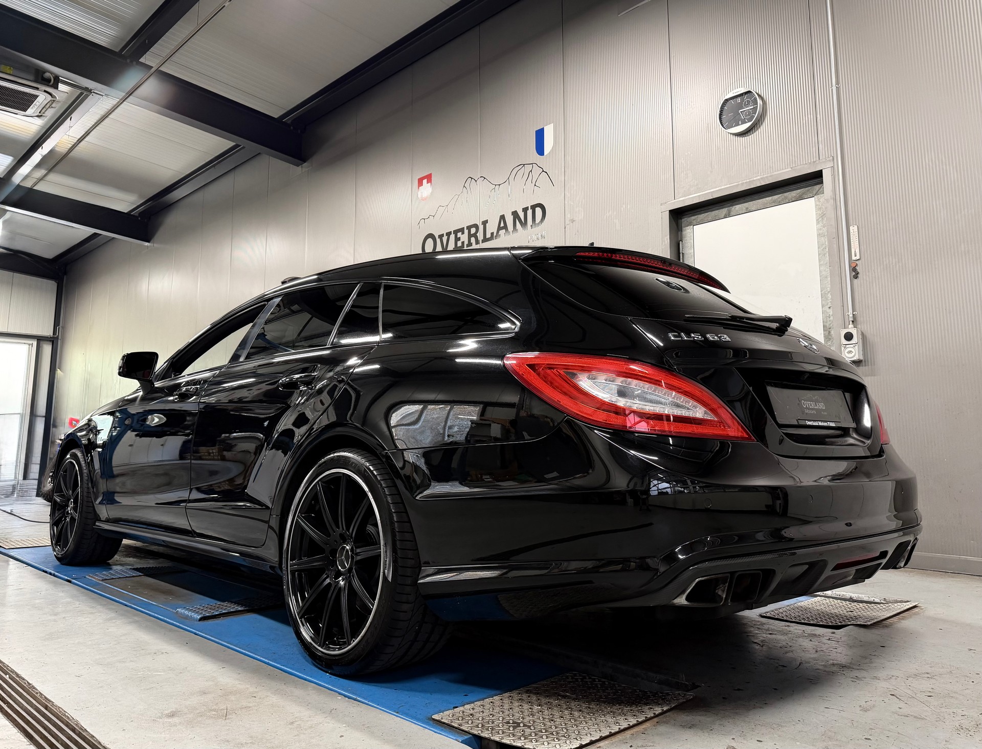 MERCEDES-BENZ CLS Shooting Brake 63 AMG S 4Matic Speedshift MCT-image-2