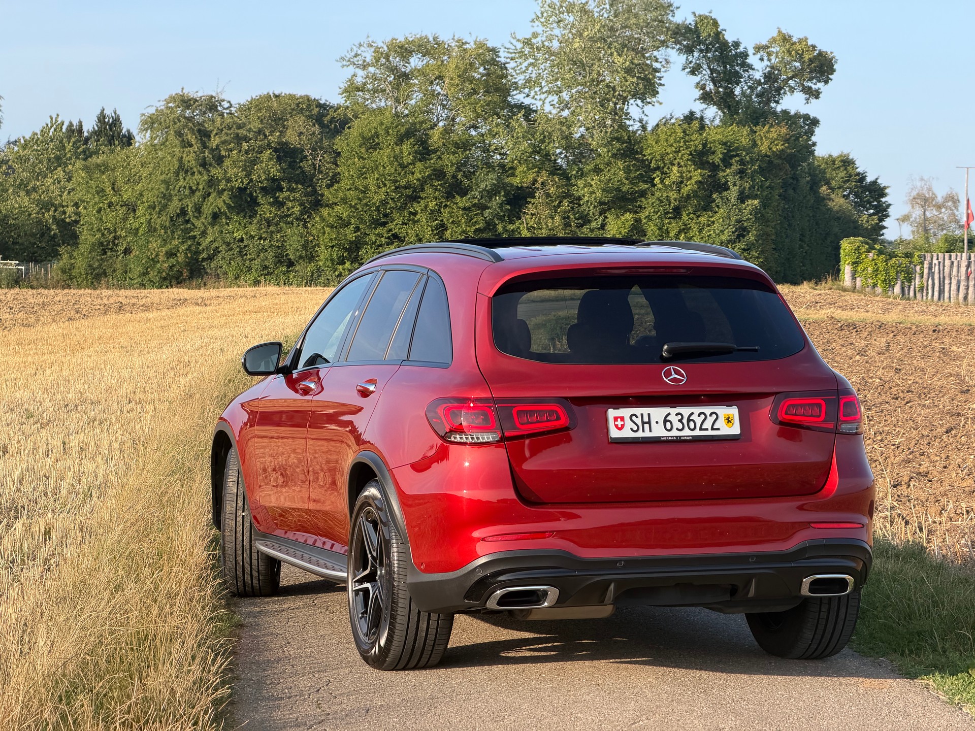 MERCEDES-BENZ GLC 300 d AMG Line 4m-image-1