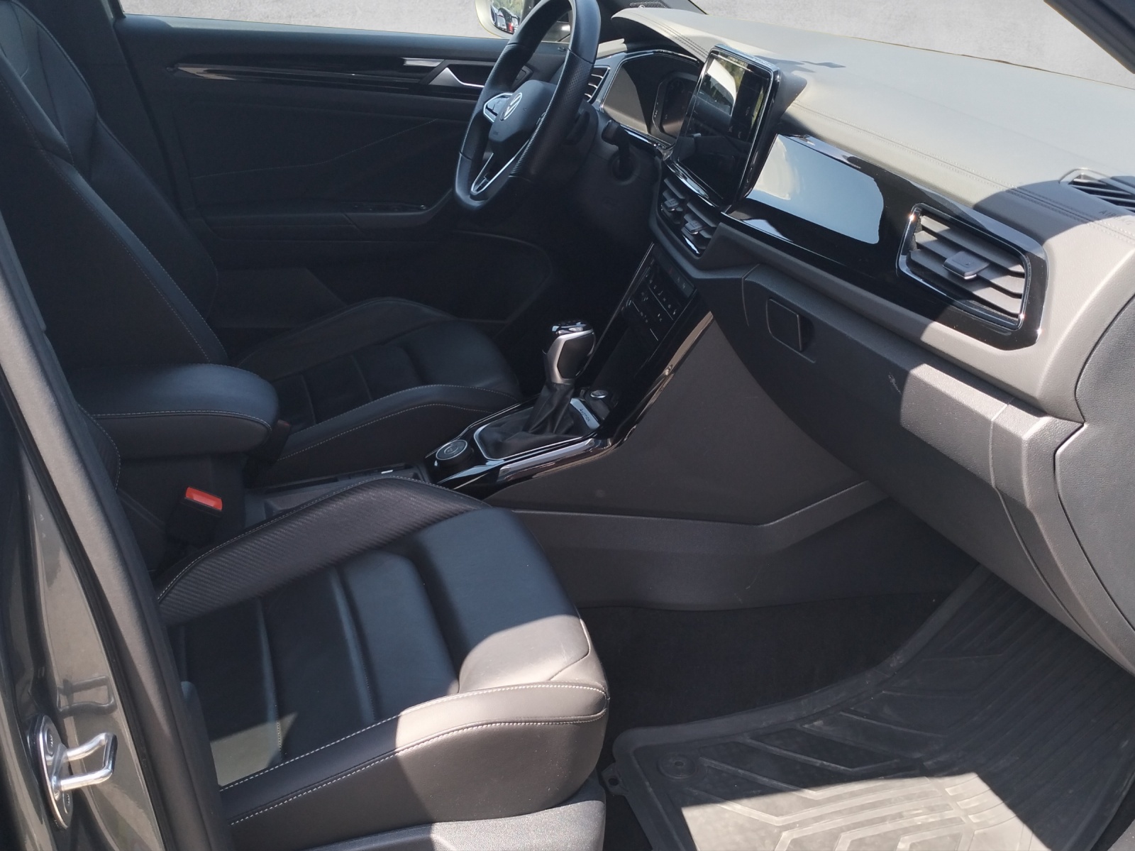 VW T-Roc 2.0 TDI SCR R-Line 4Motion DSG-image-11