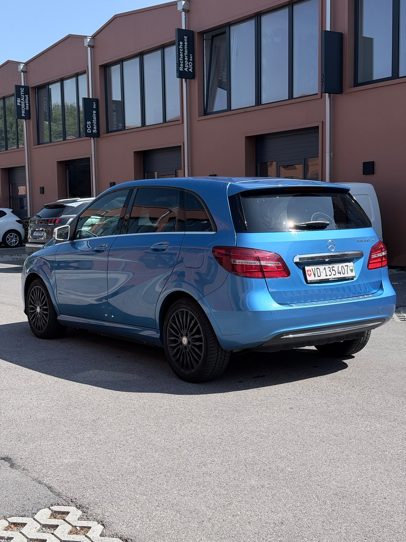 MERCEDES-BENZ B Electric Drive-image-5