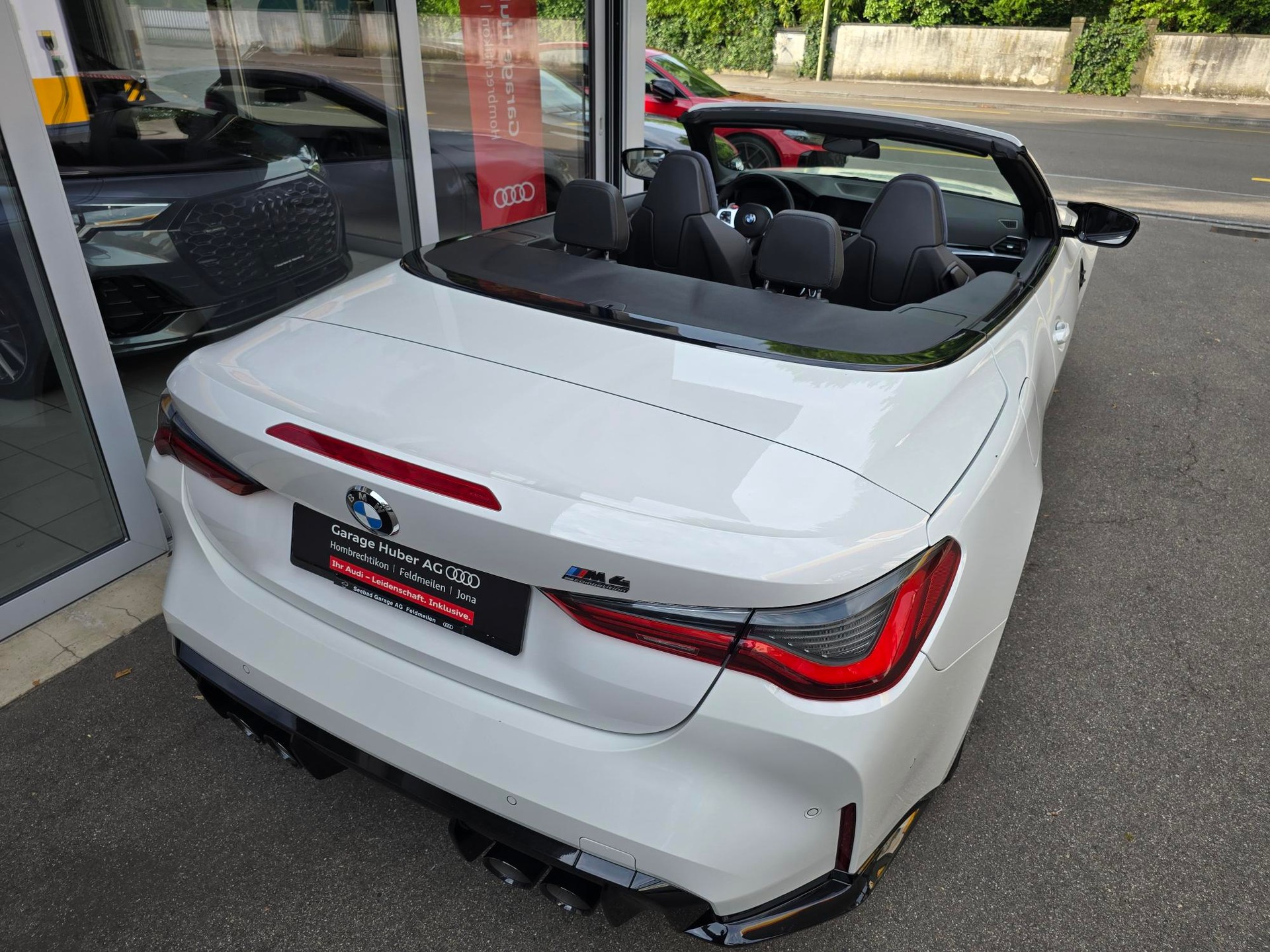 BMW M4 Cabrio Competition M xDrive-image-17