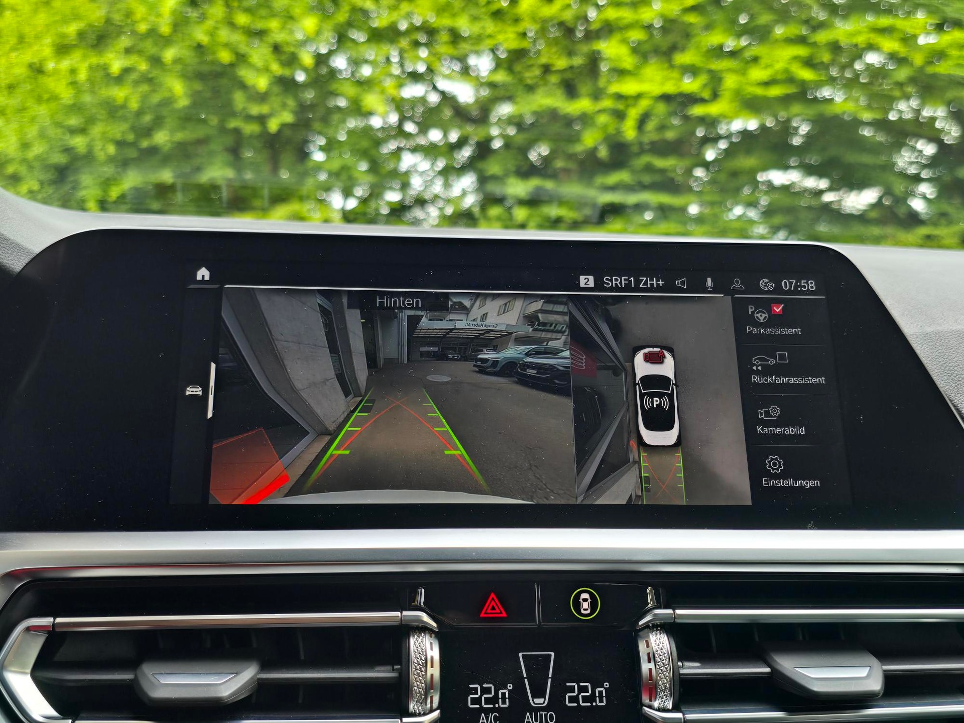 BMW M4 Cabrio Competition M xDrive-image-11