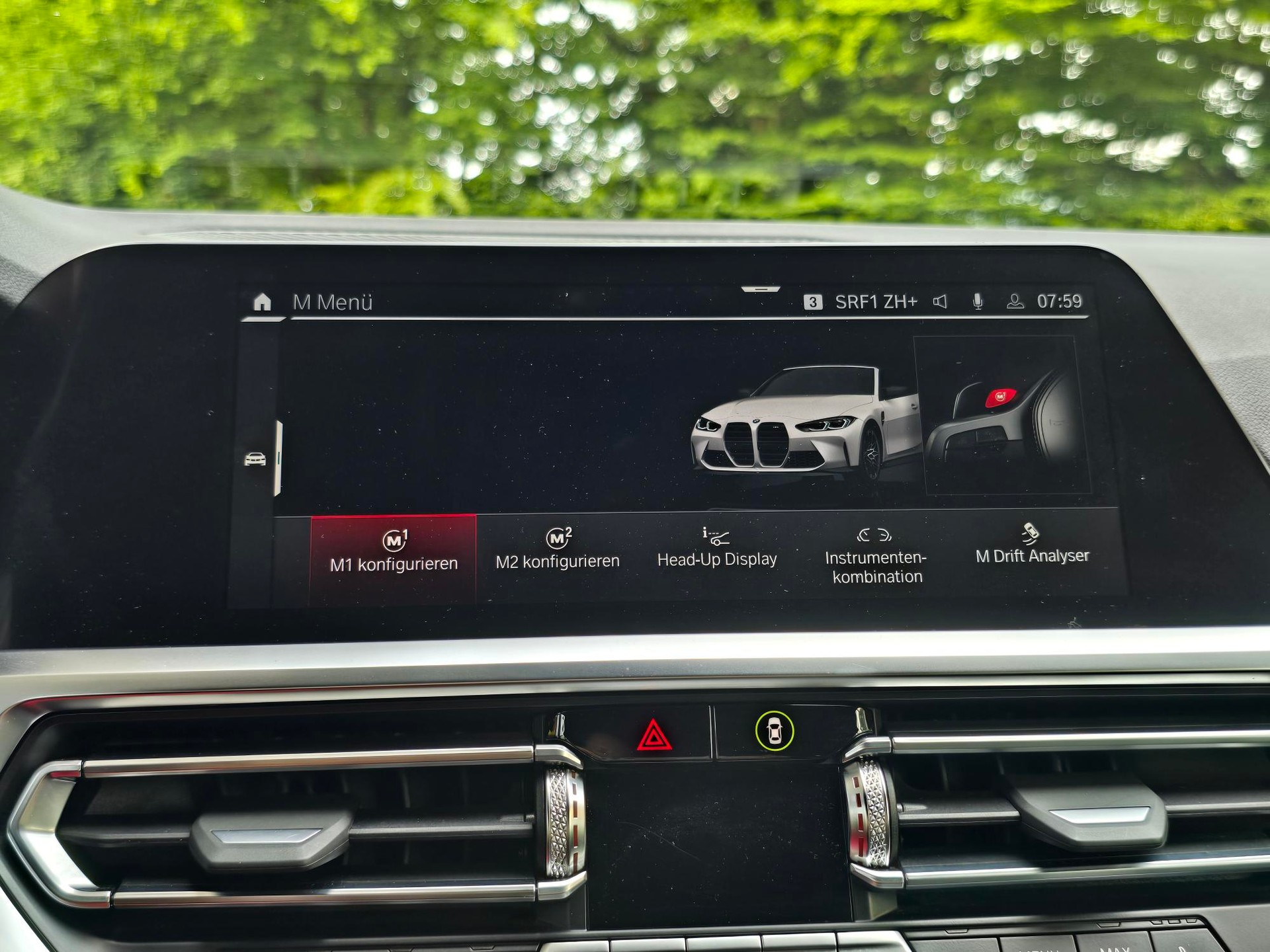 BMW M4 Cabrio Competition M xDrive-image-13