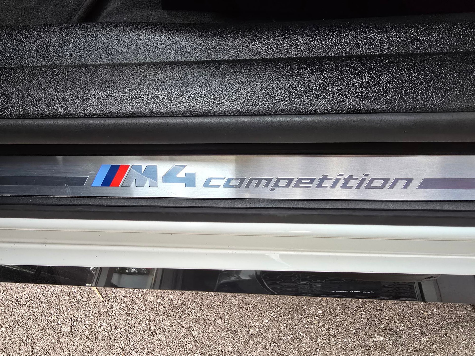 BMW M4 Cabrio Competition M xDrive-image-16