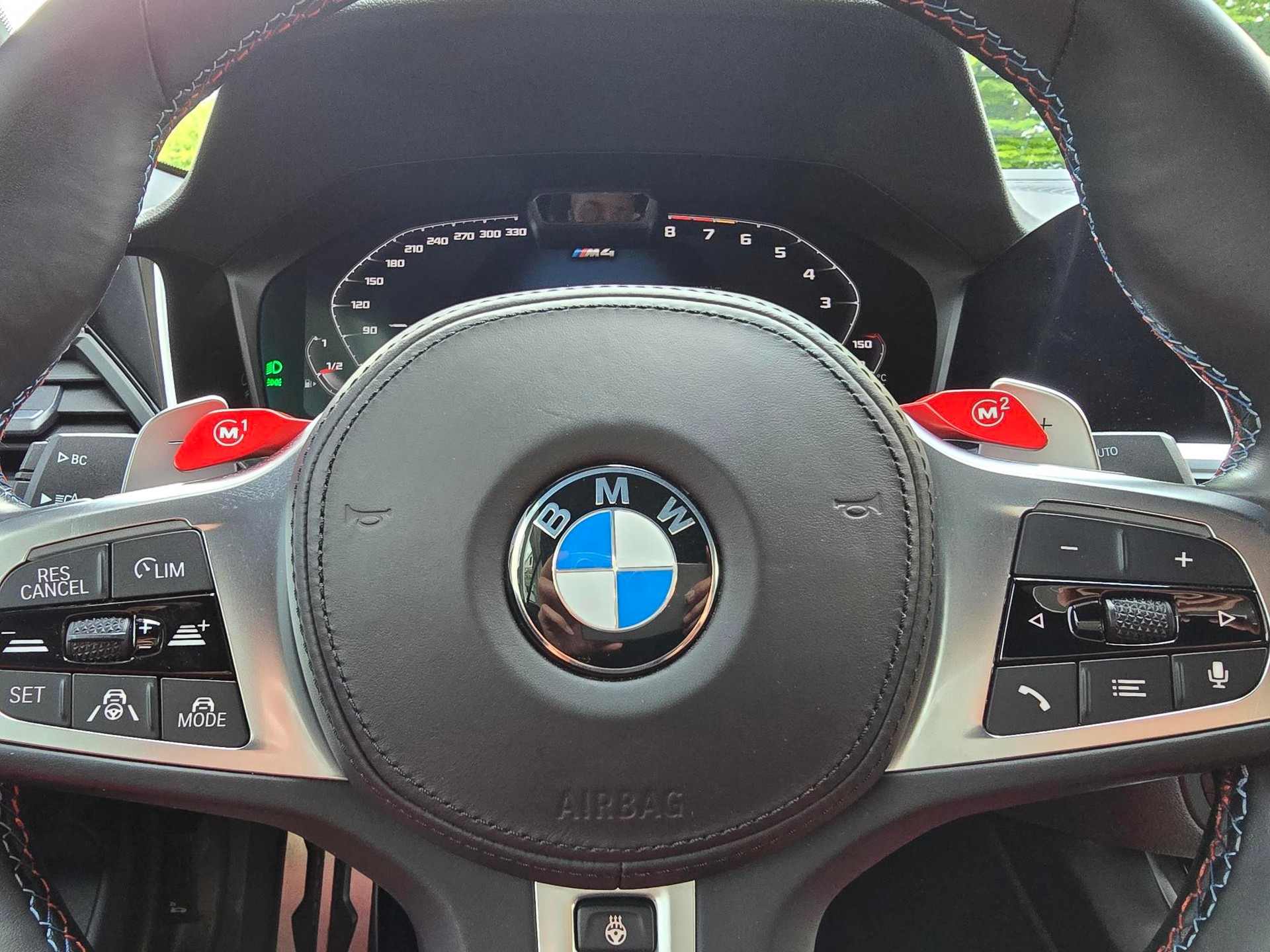 BMW M4 Cabrio Competition M xDrive-image-15