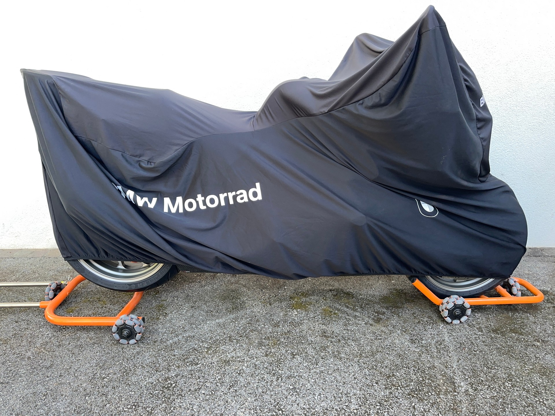 BMW R HP-image-12