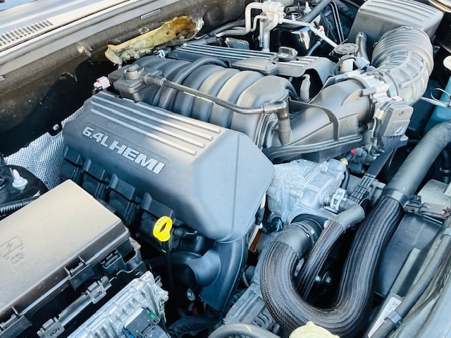 JEEP Grand Cherokee 6.4 V8 HEMI SRT8 Automatic-image-4