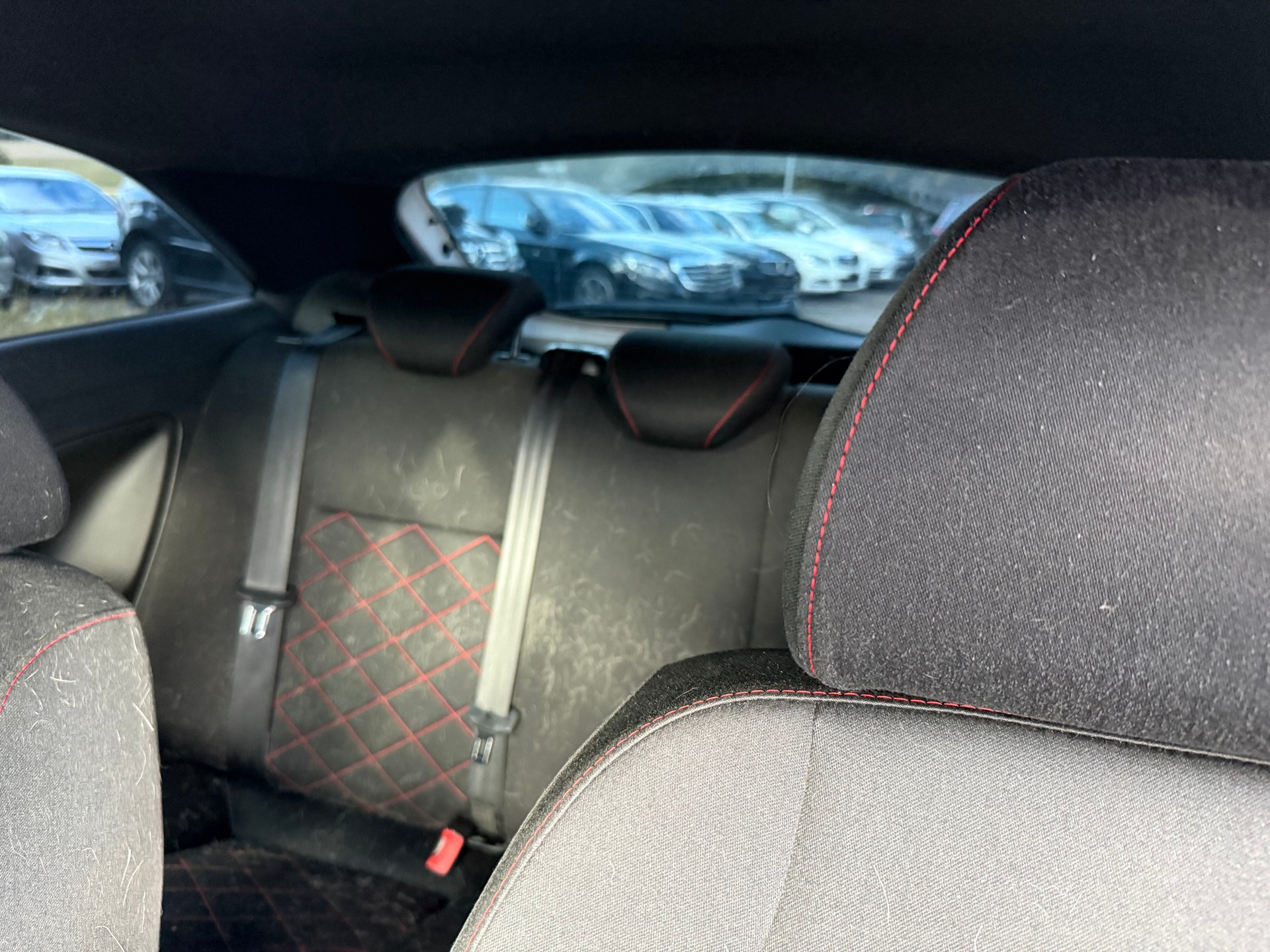 SEAT Ibiza SC 1.4 TSI Cupra DSG-image-9