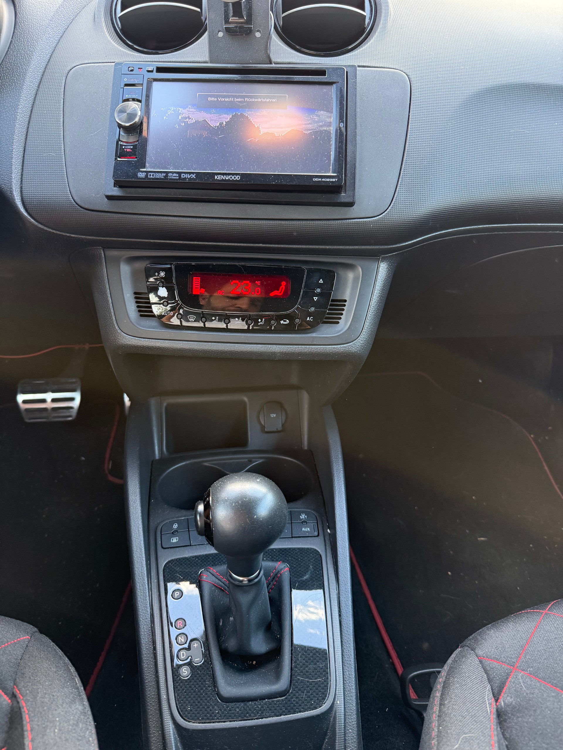 SEAT Ibiza SC 1.4 TSI Cupra DSG-image-12