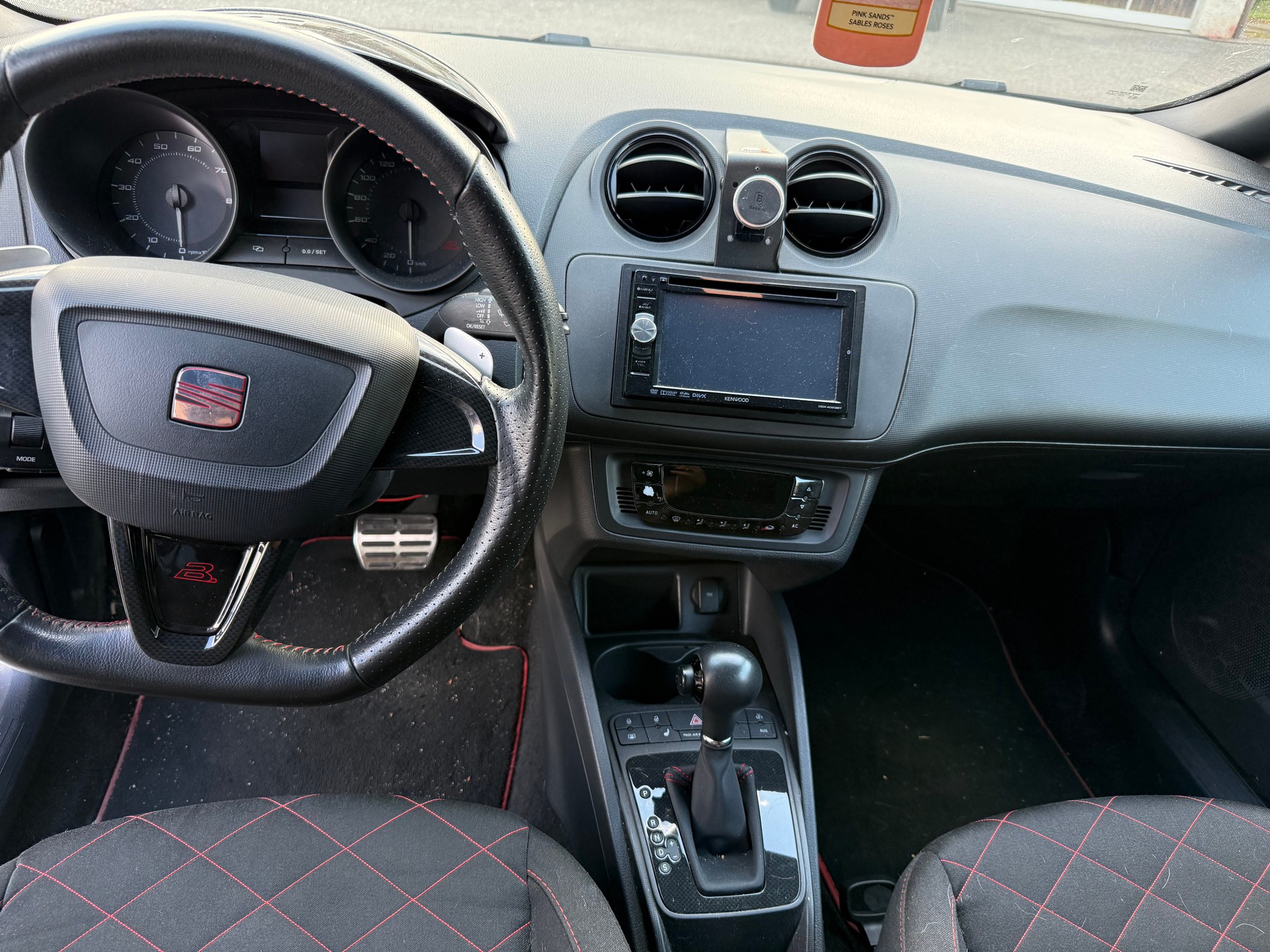 SEAT Ibiza SC 1.4 TSI Cupra DSG-image-10