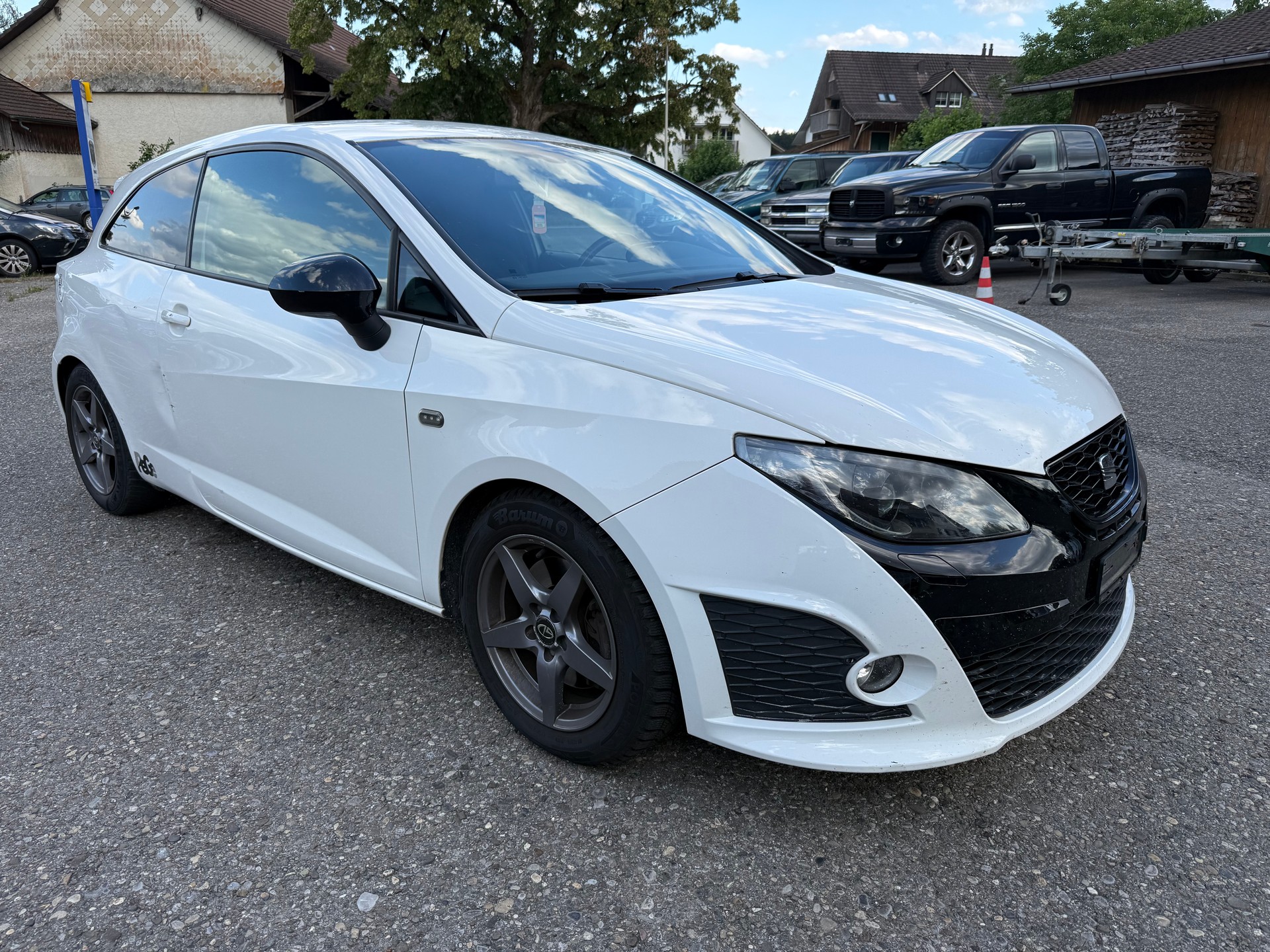 SEAT Ibiza SC 1.4 TSI Cupra DSG-image-2