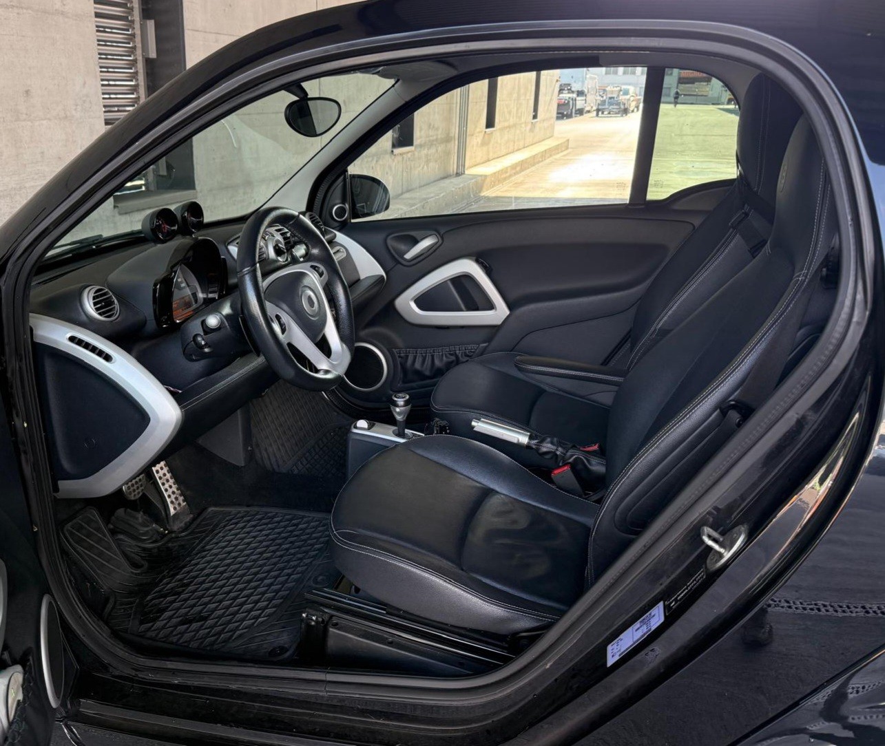 SMART fortwo Brabus Xclusive softouch-image-10