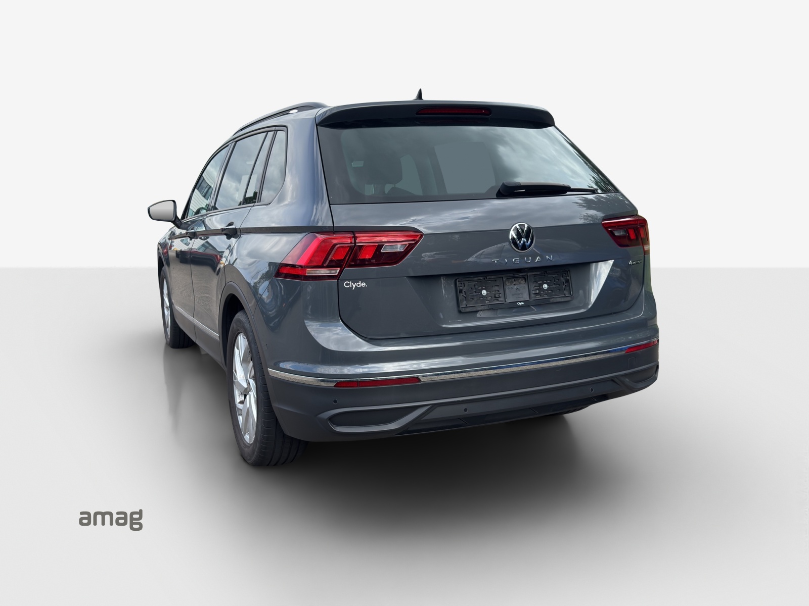 VW Tiguan 2.0TSI Life 4Motion DSG-image-2