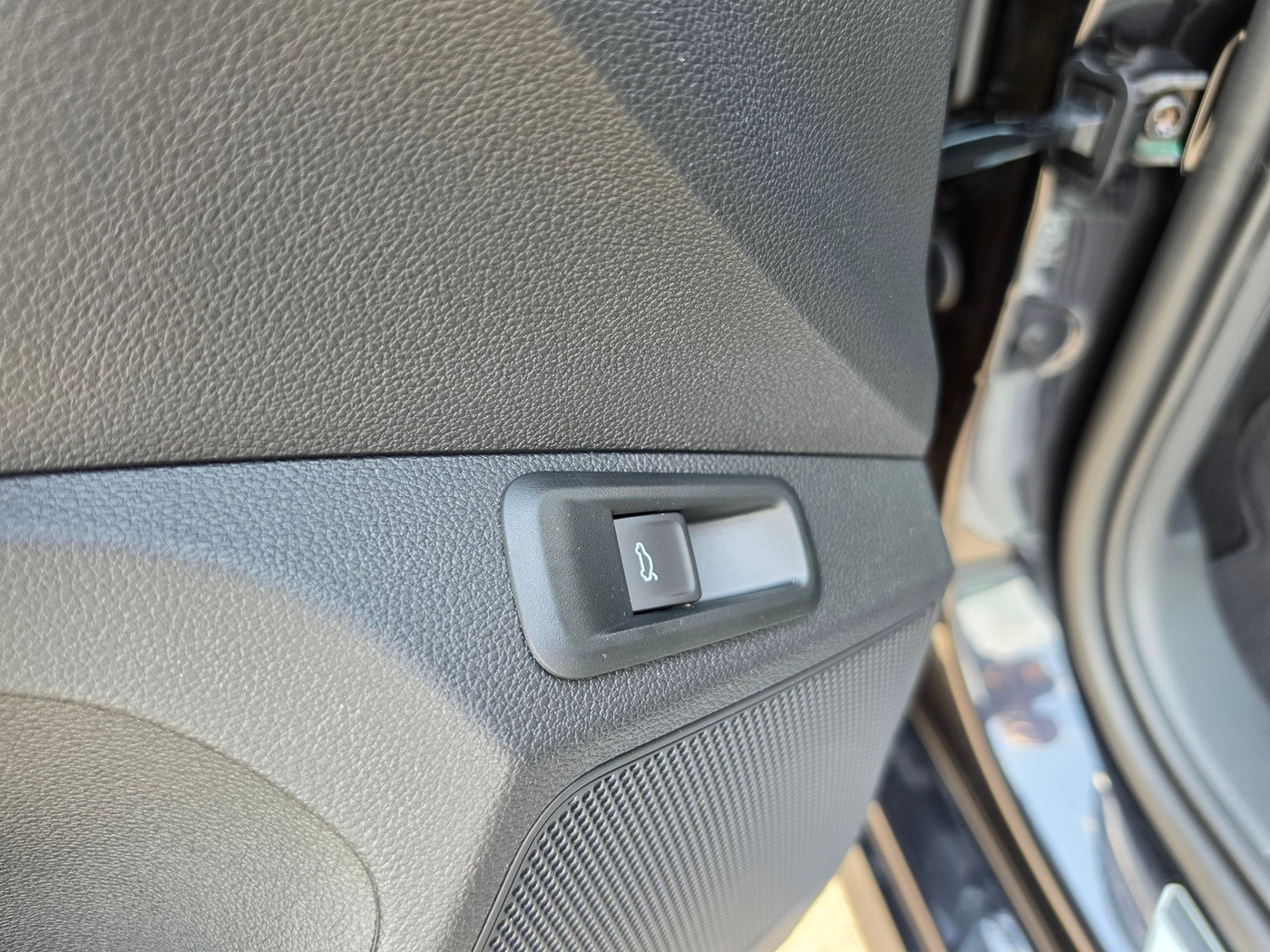 SKODA Kamiq 1.0 TSI Dynamic DSG-image-17