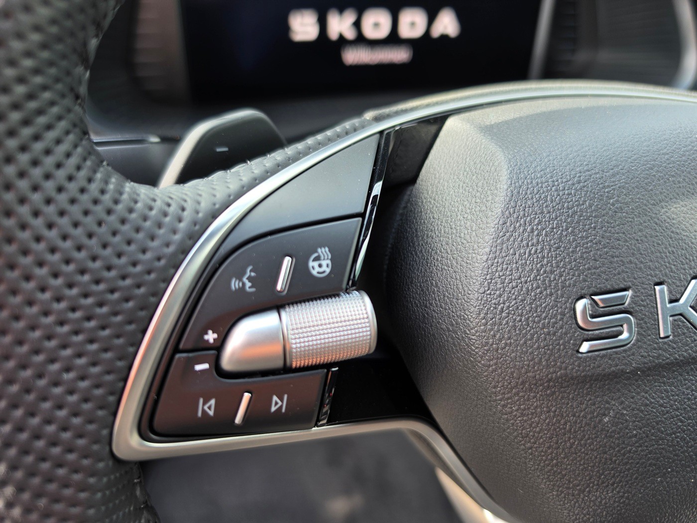 SKODA Kamiq 1.0 TSI Dynamic DSG-image-16