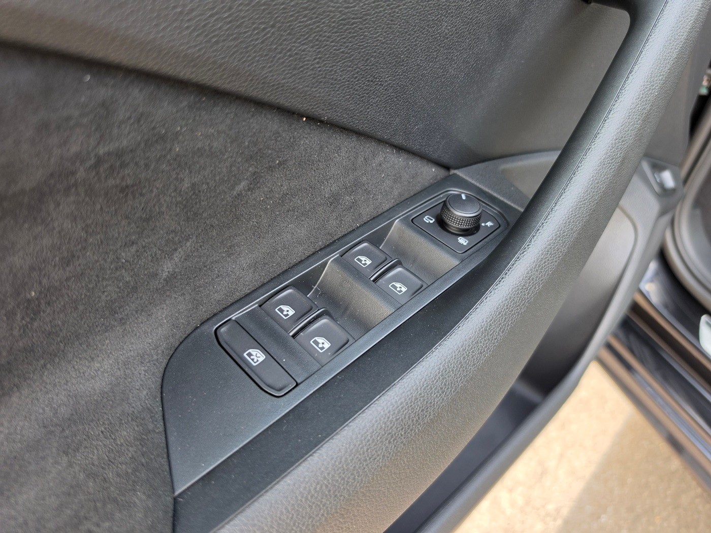 SKODA Kamiq 1.0 TSI Dynamic DSG-image-19