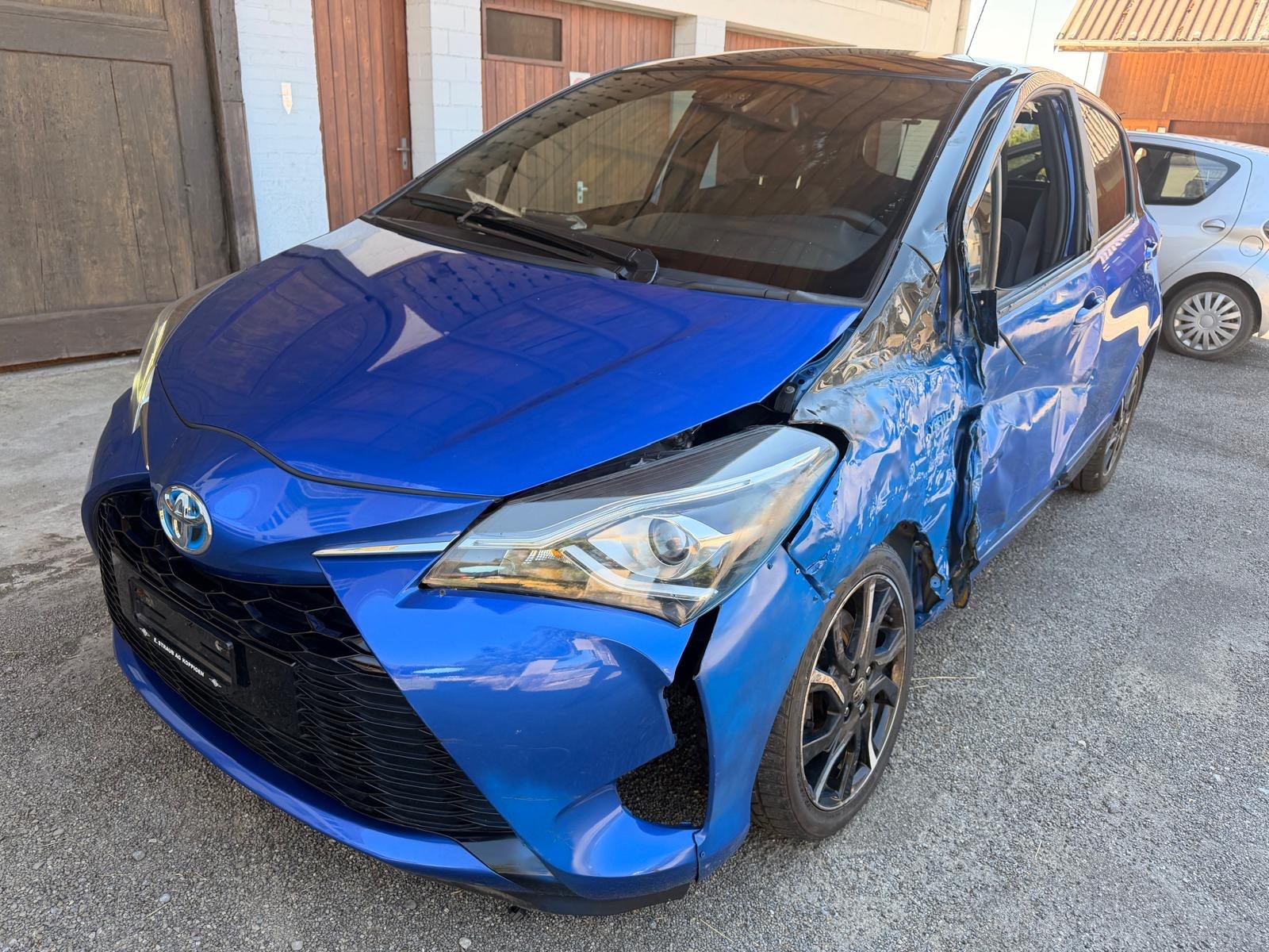 TOYOTA Yaris 1.5 VVT-i Hybrid Comfort e-CVT-image-6