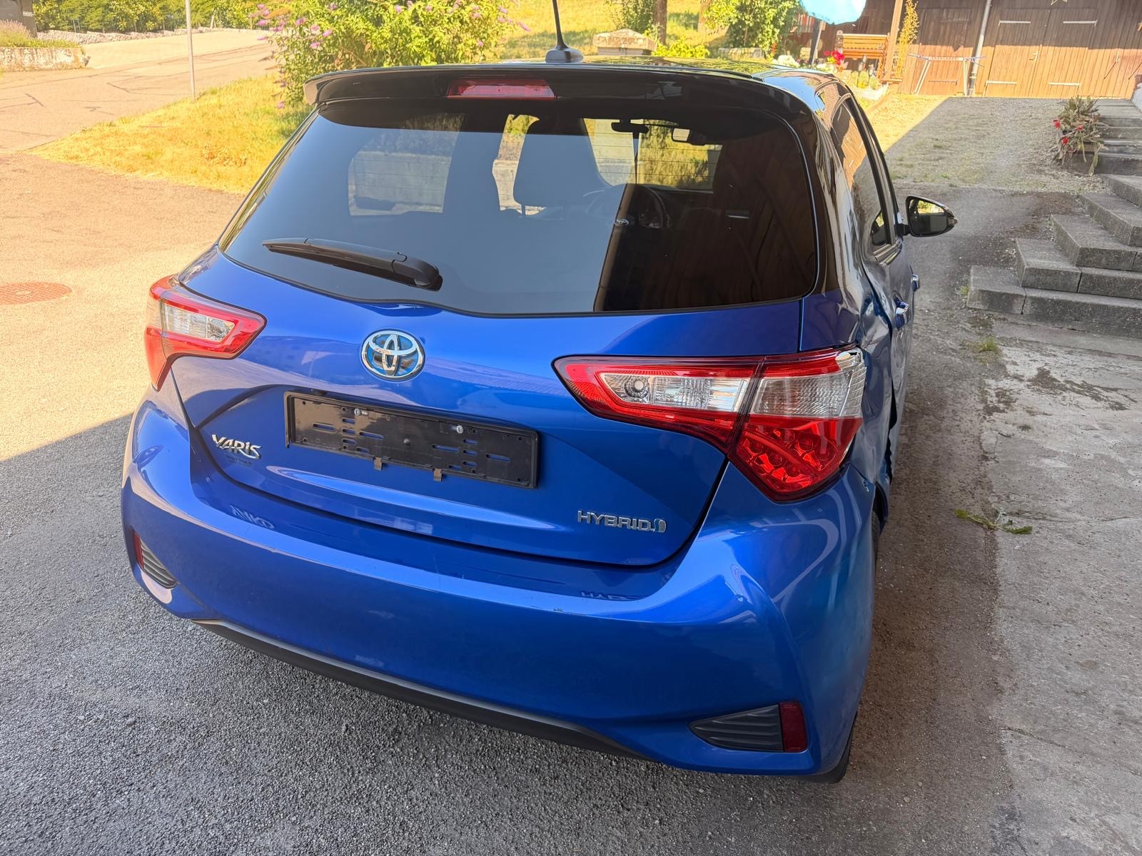 TOYOTA Yaris 1.5 VVT-i Hybrid Comfort e-CVT-image-3