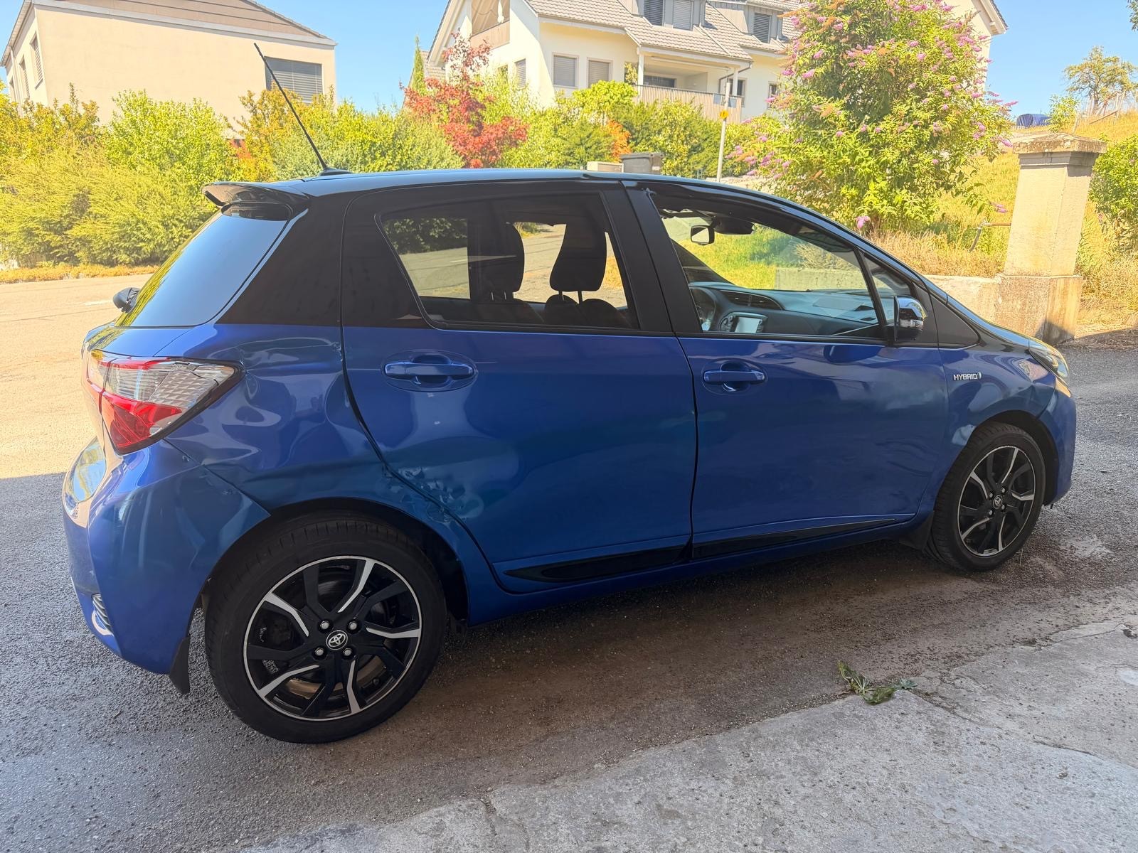 TOYOTA Yaris 1.5 VVT-i Hybrid Comfort e-CVT-image-2