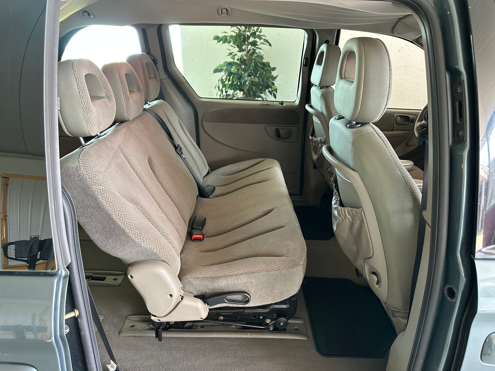 CHRYSLER Voyager 2.8 CRD SE Swiss Edition PLUS Automatic-image-12