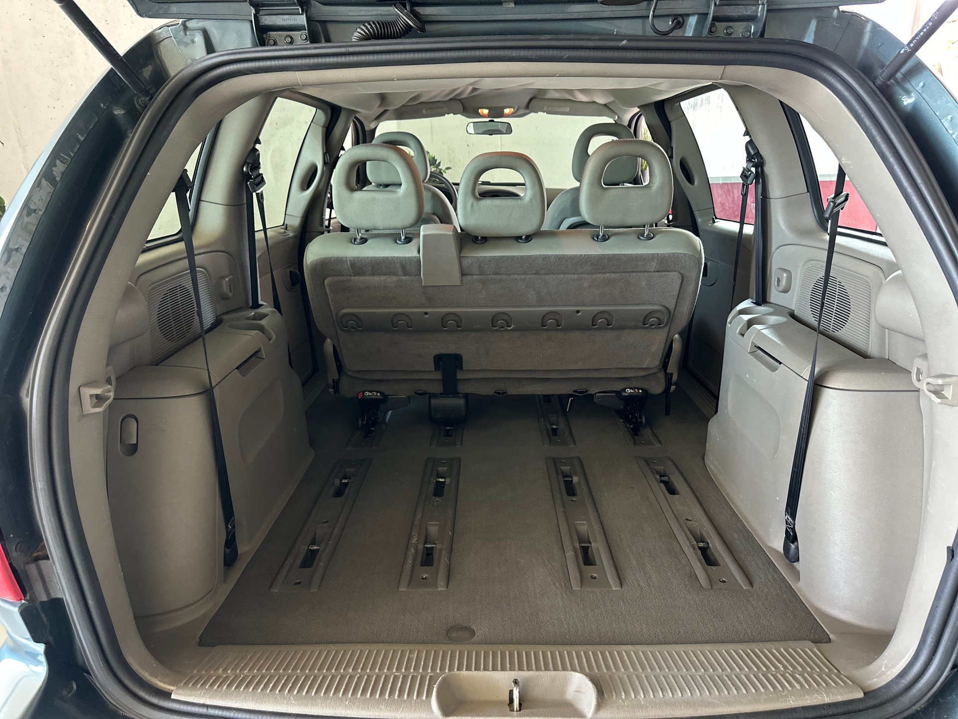 CHRYSLER Voyager 2.8 CRD SE Swiss Edition PLUS Automatic-image-8